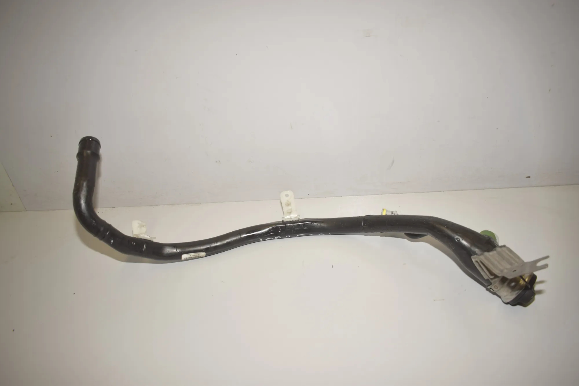 Fuel Tank Pipe – OEM 7373612 · BMW 5 Touring (G31) (2017 - -) M 550 d xDrive 2018 – 2
