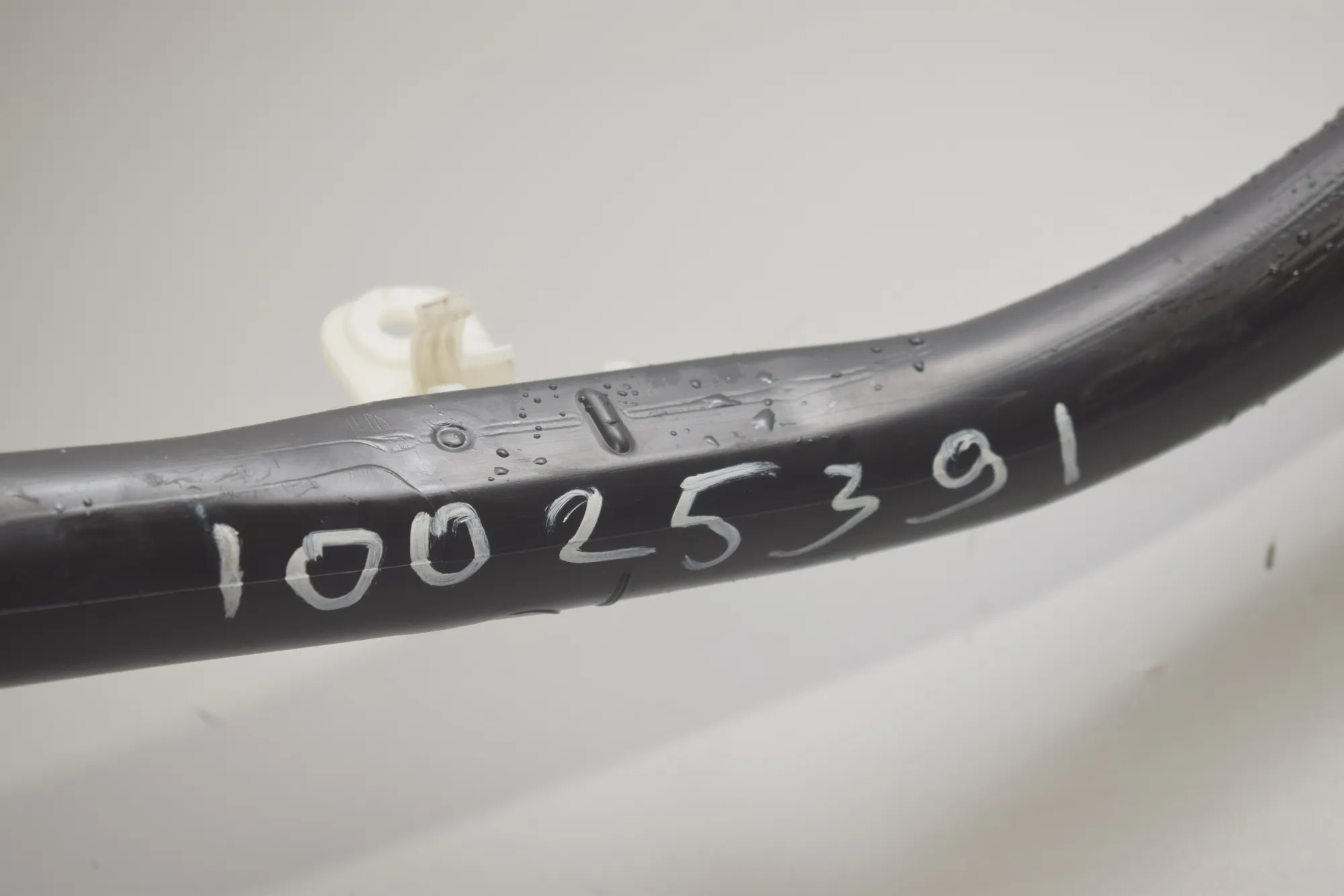 Fuel Tank Pipe – OEM 7373612 · BMW 5 Touring (G31) (2017 - -) M 550 d xDrive 2018 – 4