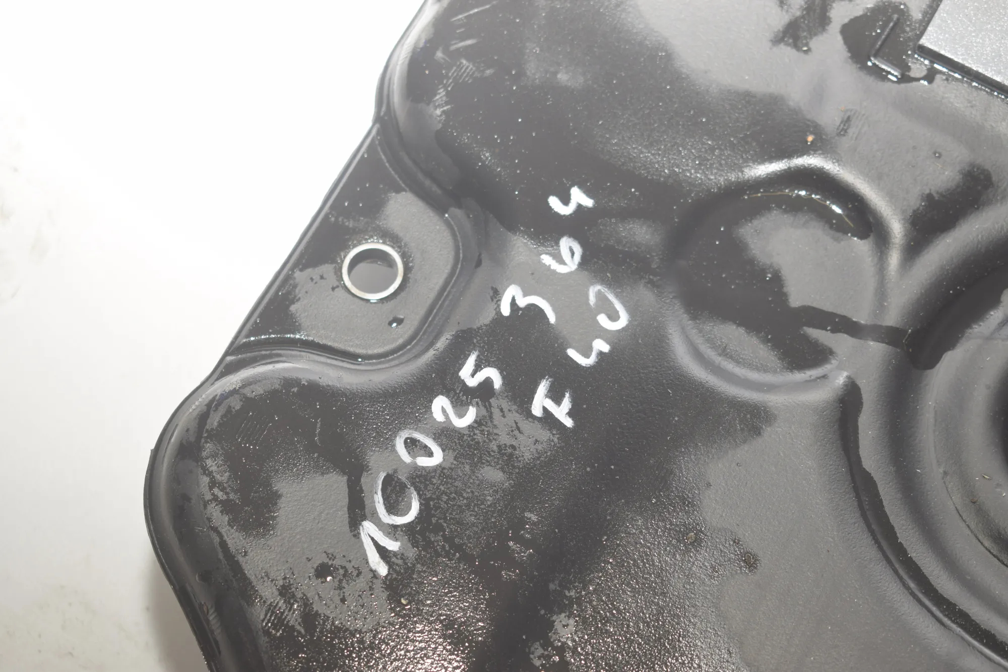 Fuel Tank – OEM 9895424 · BMW 1 (F40) (2019 - -) (F40)118i 2020 – 4