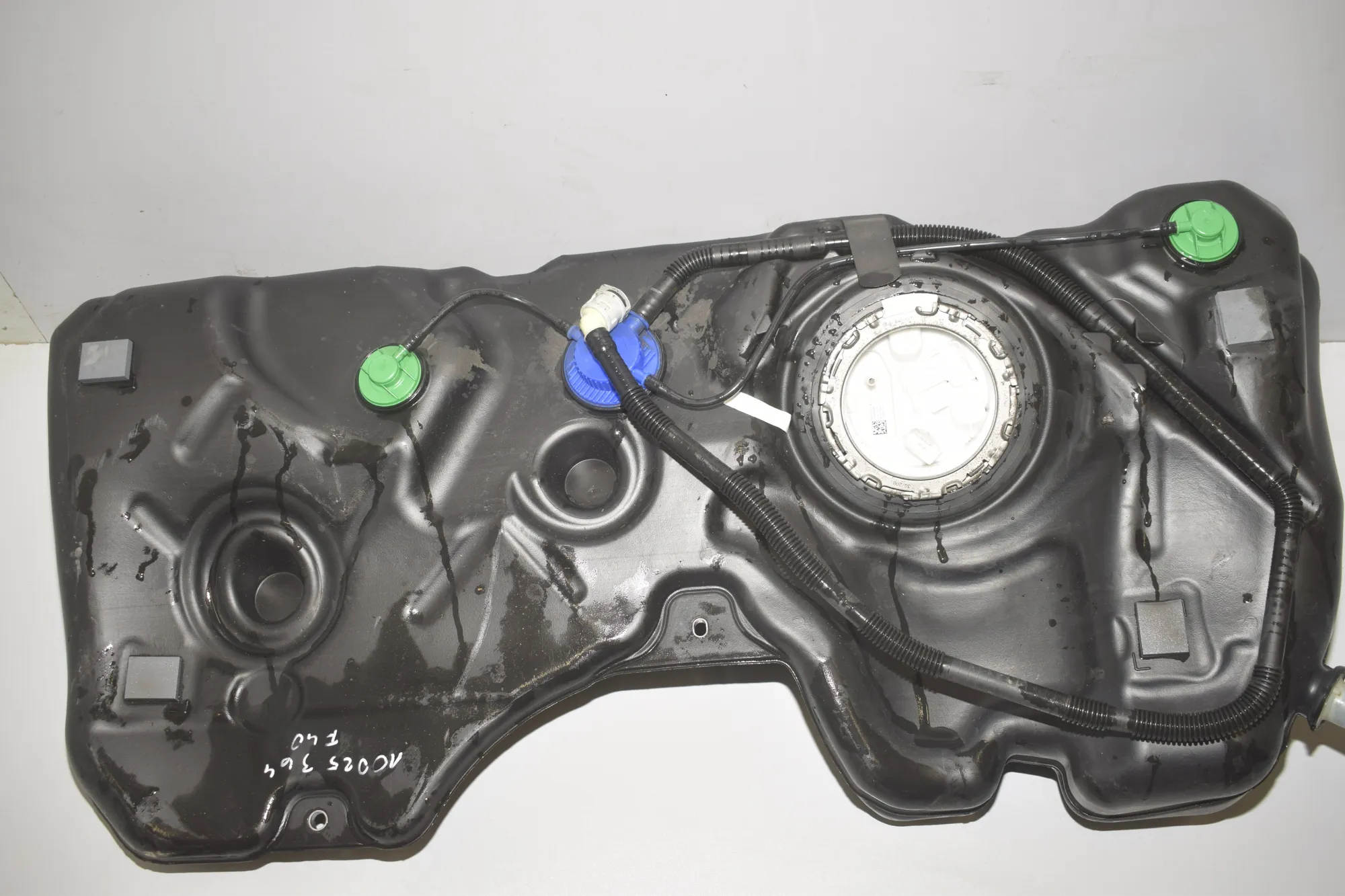 Fuel Tank – OEM 9895424 · BMW 1 (F40) (2019 - -) (F40)118i 2020 – 2