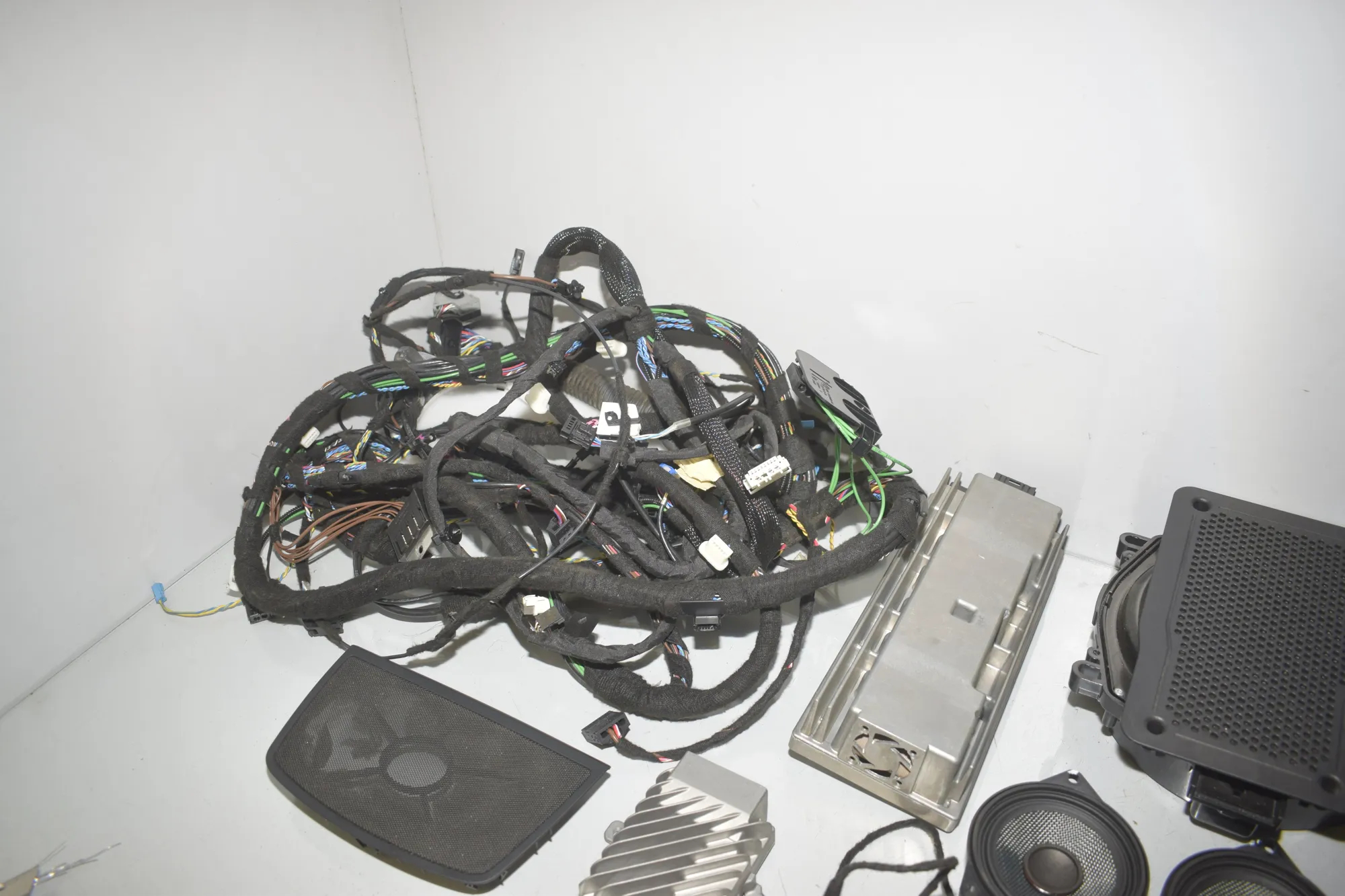 Sound Audio System Set – OEM 9283736 · BMW X6 (E71, E72) M 50 d 2014 – 5