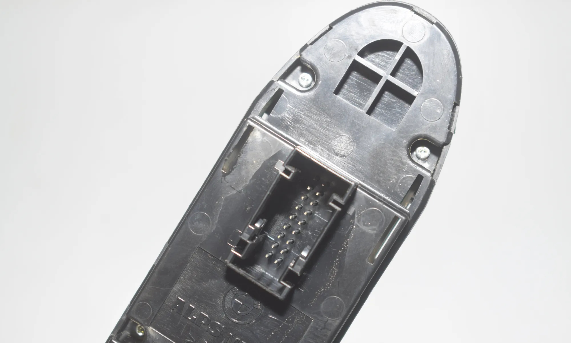 Front Left Door Window Switch – OEM 9218043 · BMW X6 (E71, E72) M 50 d 2014 – 5
