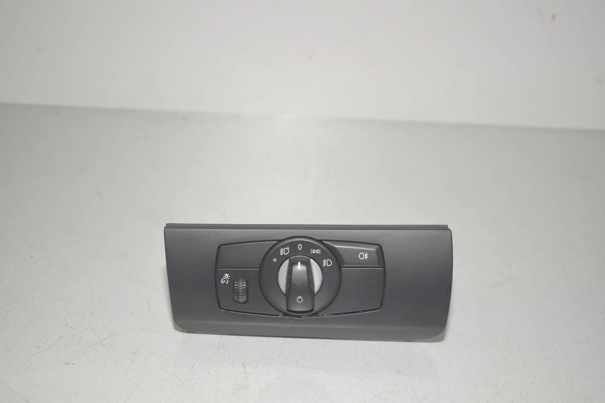 Headlight Switch Control Unit – OEM 9135582 · BMW X6 (E71, E72) M 50 d 2014 – 2