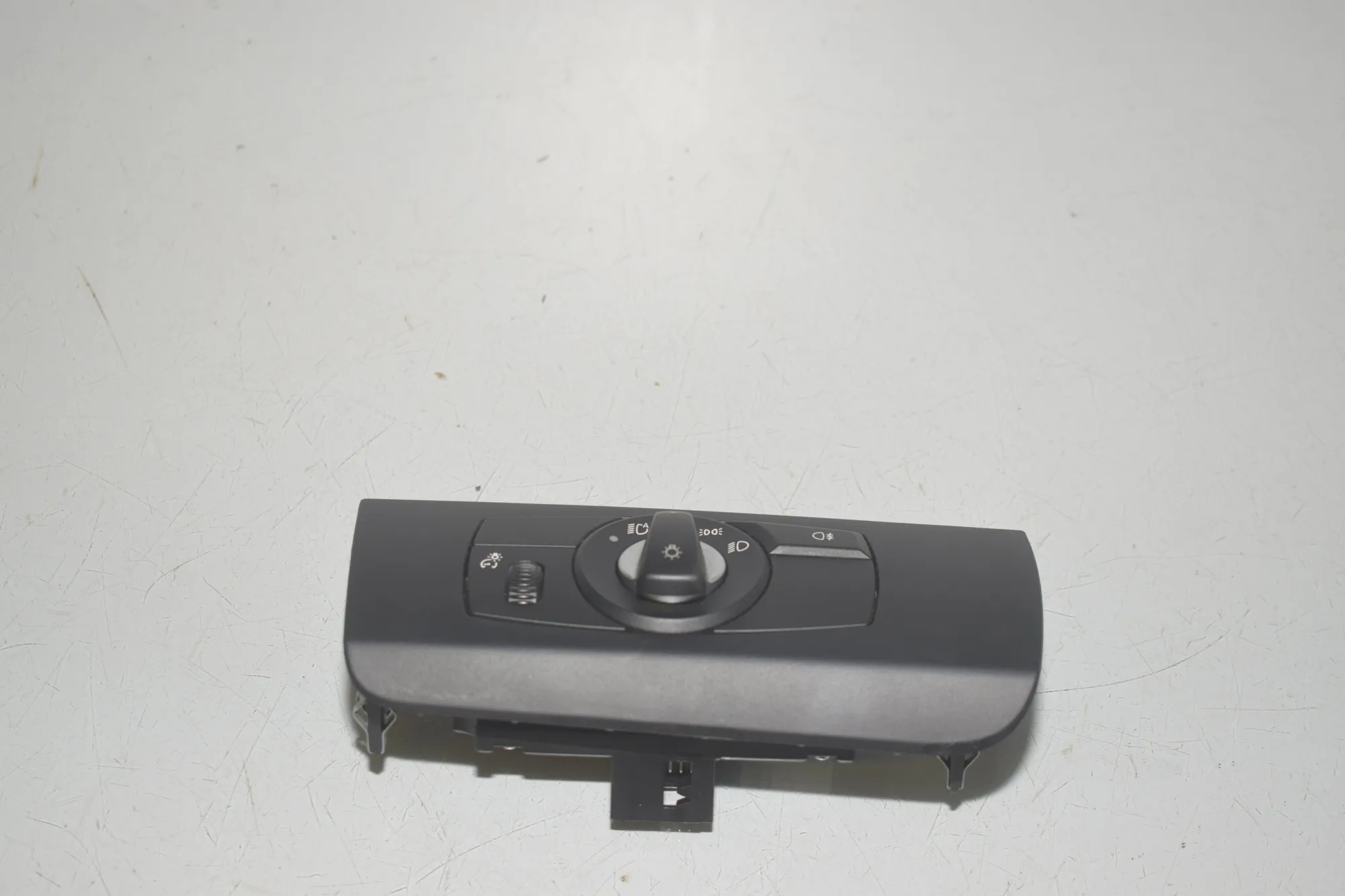 Headlight Switch Control Unit – OEM 9135582 · BMW X6 (E71, E72) M 50 d 2014 – 3