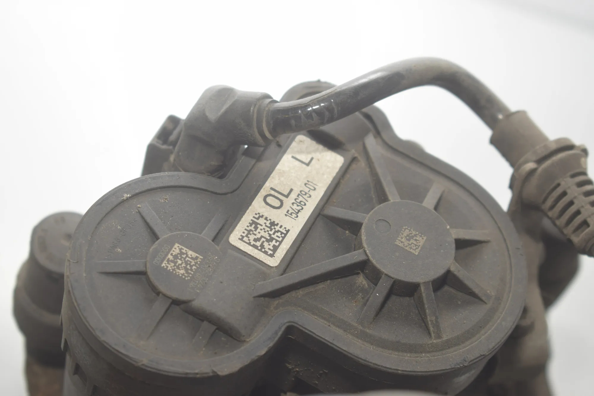 Rear Left Brake Caliper – OEM 1543679 · BMW 1 (F40) (2019 - -) (F40)118i 2020 – 4