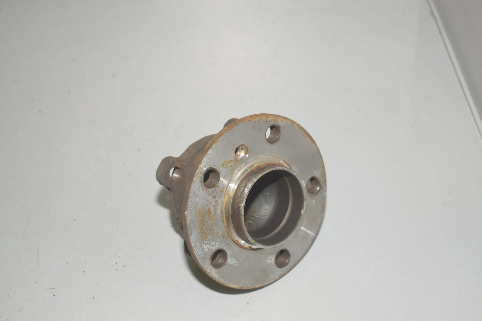 Rear Right Wheel Bearing – OEM 6891921 · BMW 1 (F40) (2019 - -) (F40)118i 2020 – 2