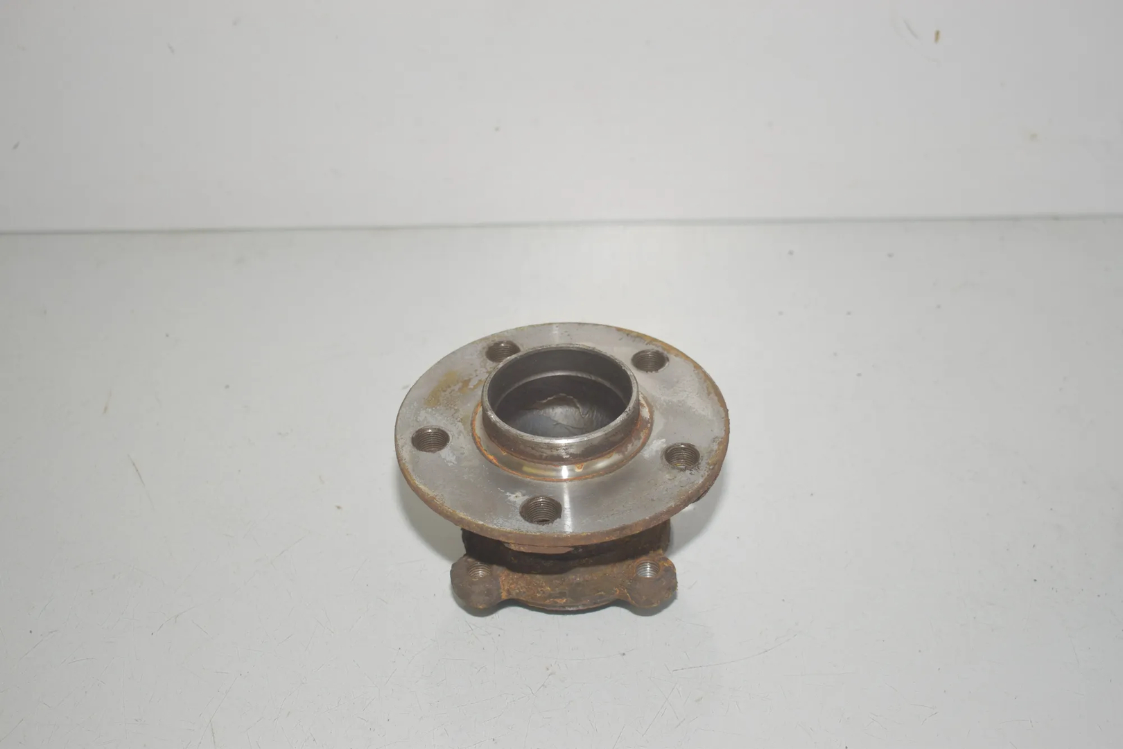 Rear Right Wheel Bearing – OEM 6891921 · BMW 1 (F40) (2019 - -) (F40)118i 2020