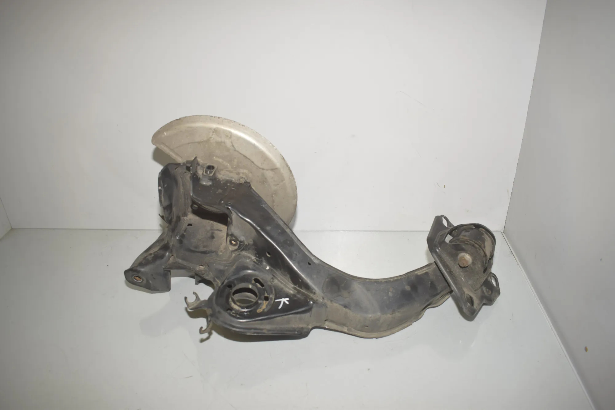 Rear Left Wheel Hub Spindle – OEM 8842879 · BMW 1 (F40) (2019 - -) (F40)118i 2020