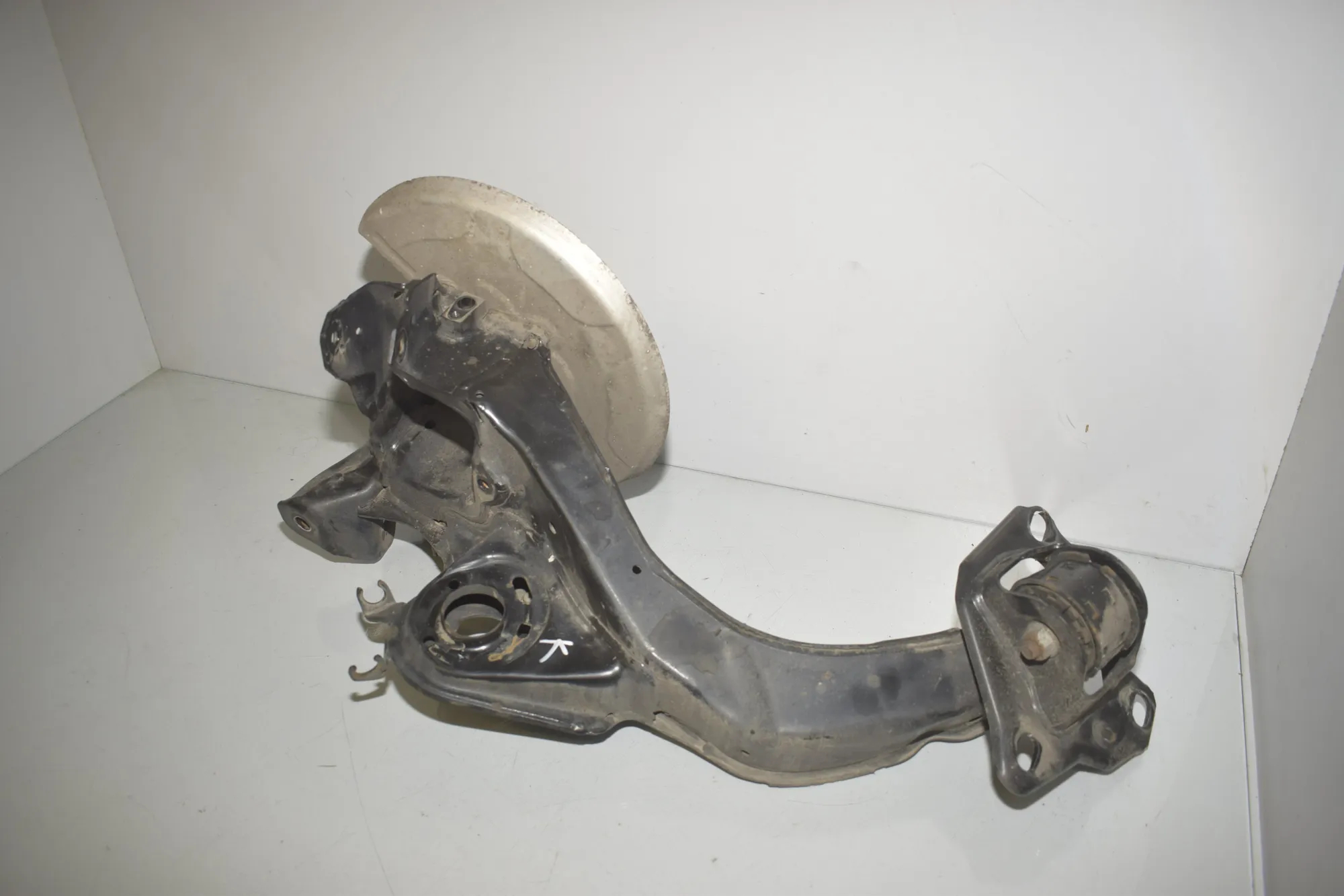 Rear Left Wheel Hub Spindle – OEM 8842879 · BMW 1 (F40) (2019 - -) (F40)118i 2020 – 3