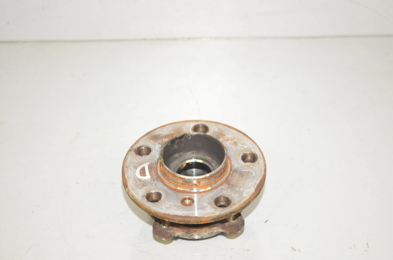 Front Right Wheel Bearing – OEM 8845775 · BMW 1 (F40) (2019 - -) (F40)118i 2020 – 2