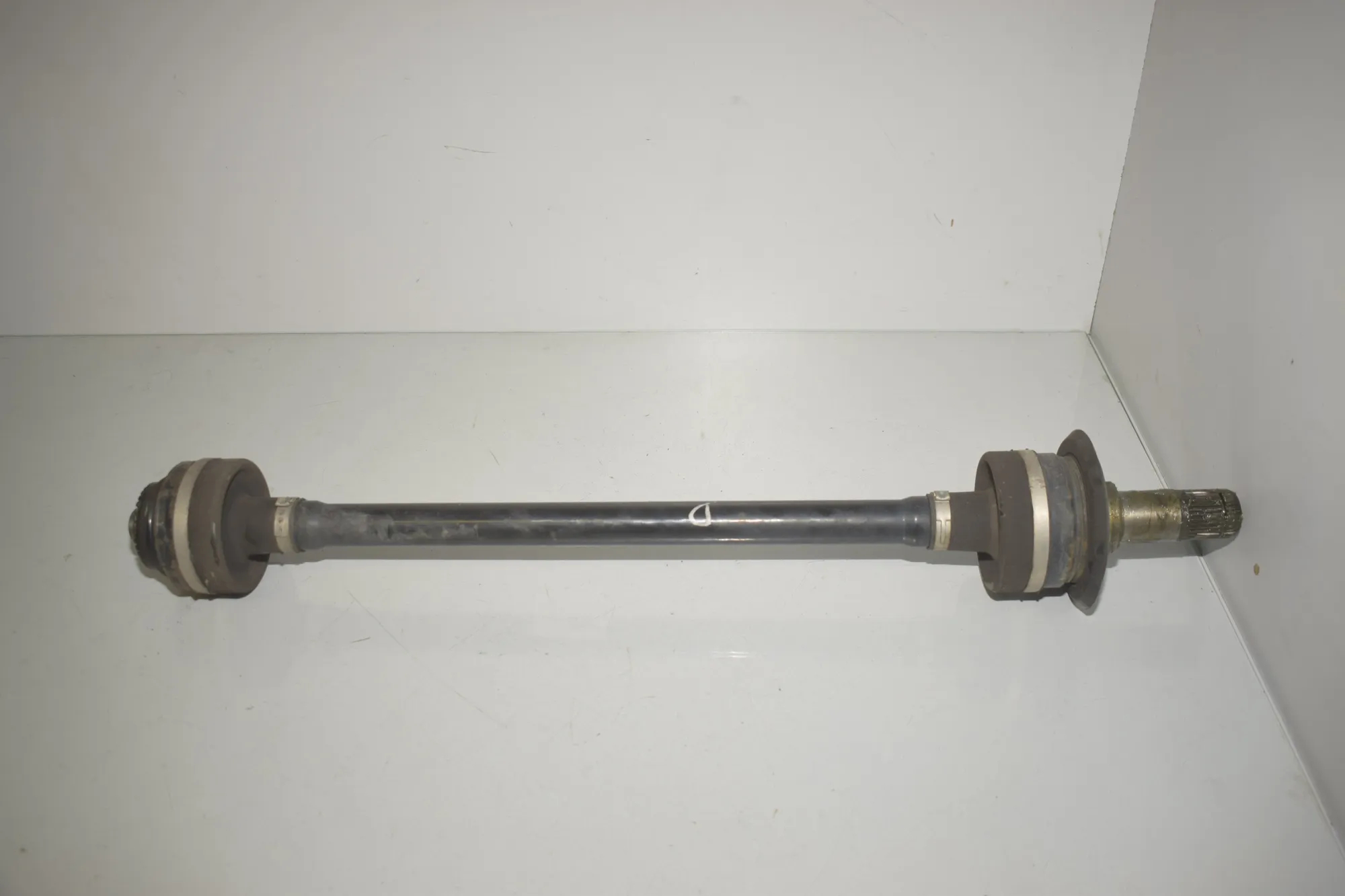 Rear Right Driveshaft – OEM 8664658 · BMW 5 Touring (G31) (2017 - -) M 550 d xDrive 2018 – 3