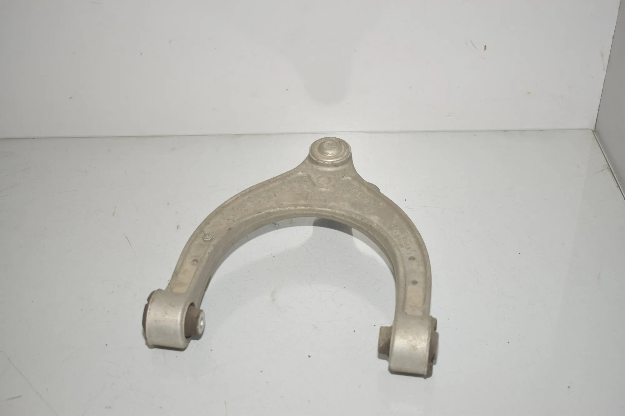 Front Left Upper Control Arm – OEM 6861185 · BMW 5 Touring (G31) (2017 - -) M 550 d xDrive 2018 – 3