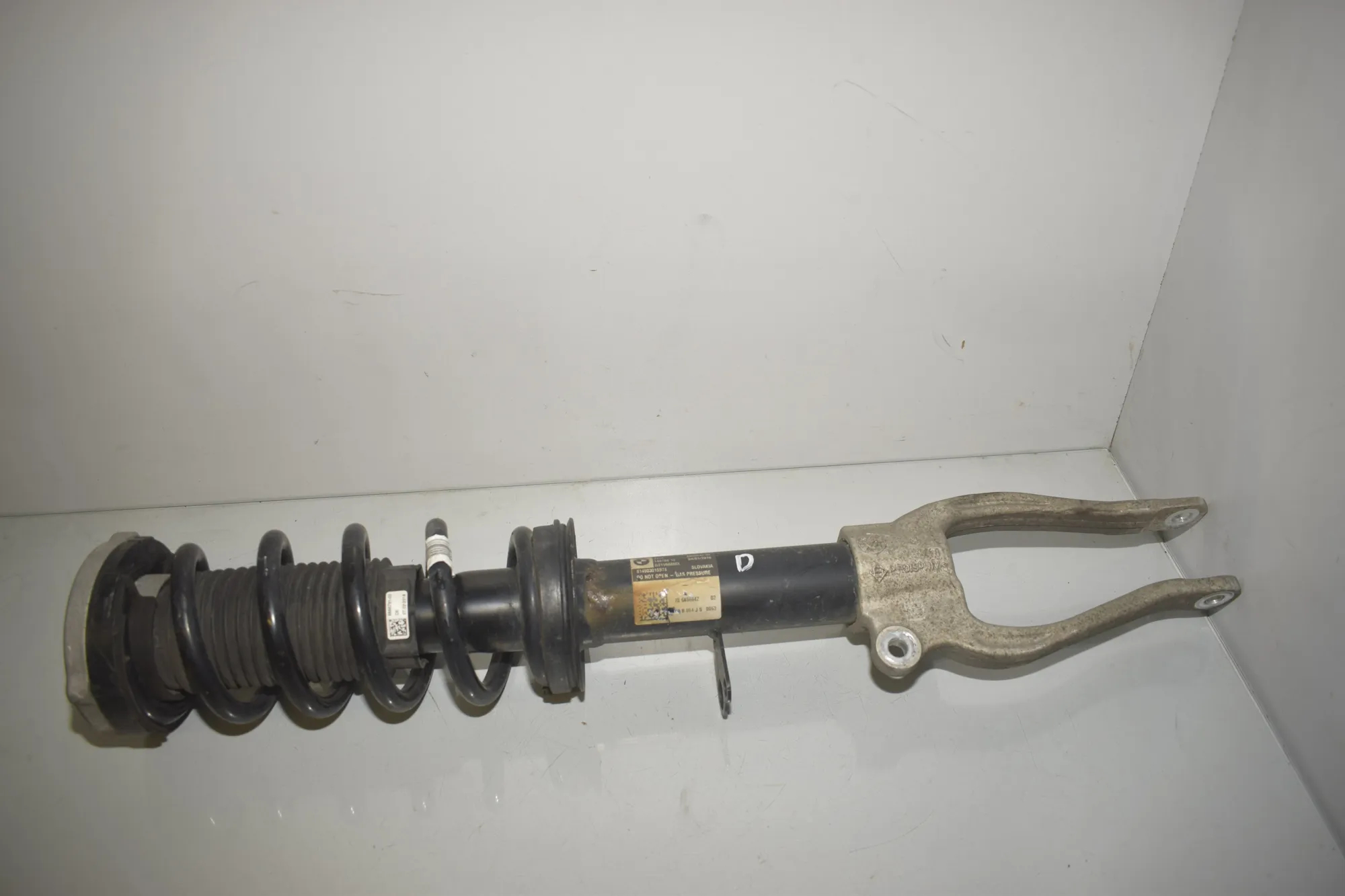 Front Right Shock Absorber – OEM 6866642 · BMW 5 Touring (G31) (2017 - -) M 550 d xDrive 2018 – 2