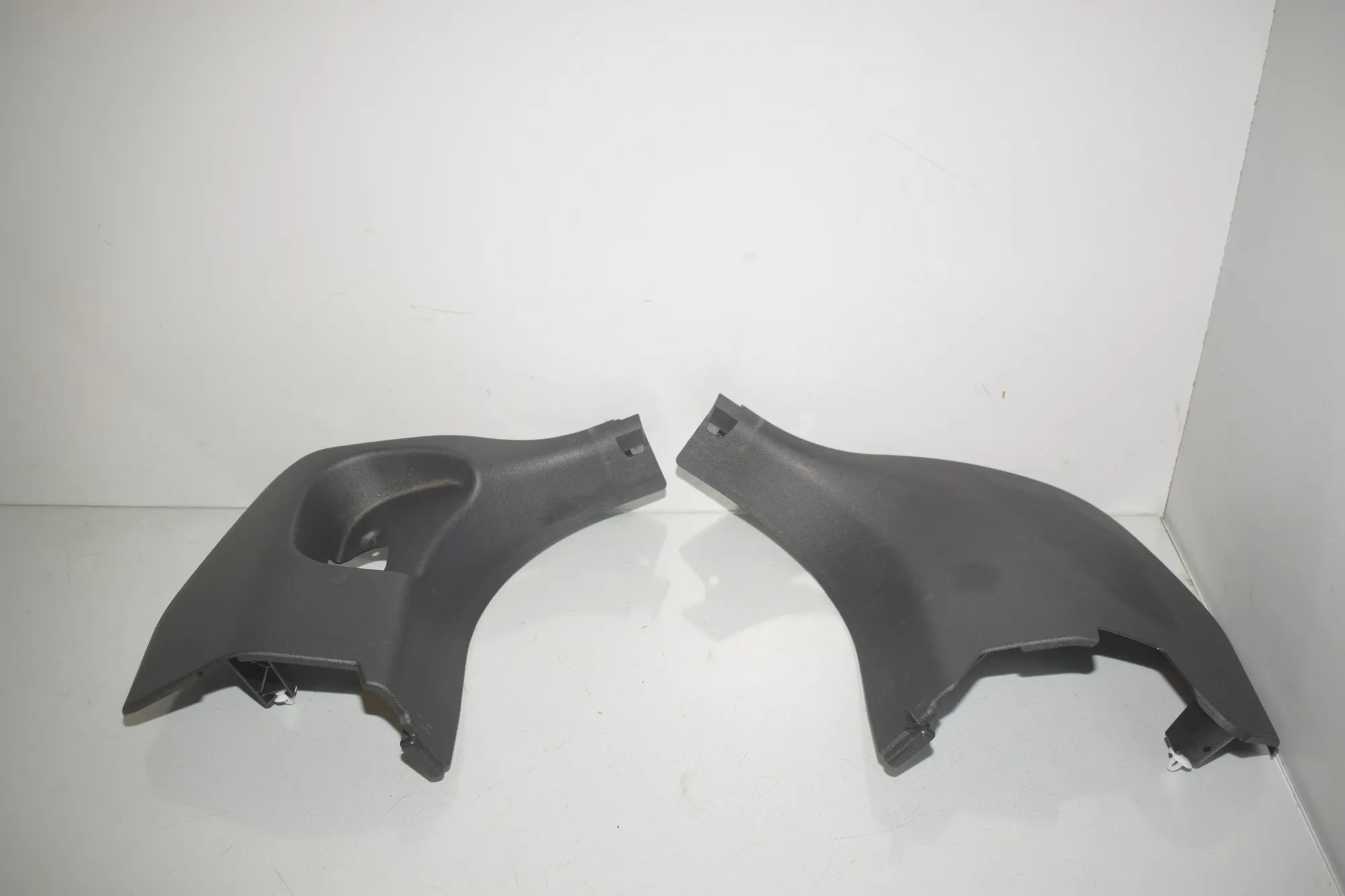 Front Left Interior Step Trim – OEM 7444935 · BMW 1 (F40) (2019 - -) (F40)118i 2020