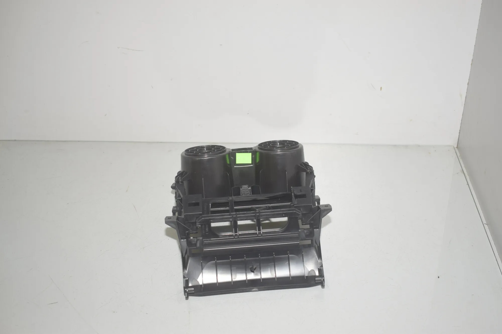 Cup Holder – OEM 6834298 · BMW 1 (F40) (2019 - -) (F40)118i 2020 – 3