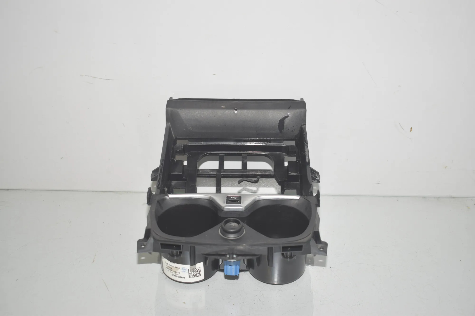 Cup Holder – OEM 6834298 · BMW 1 (F40) (2019 - -) (F40)118i 2020