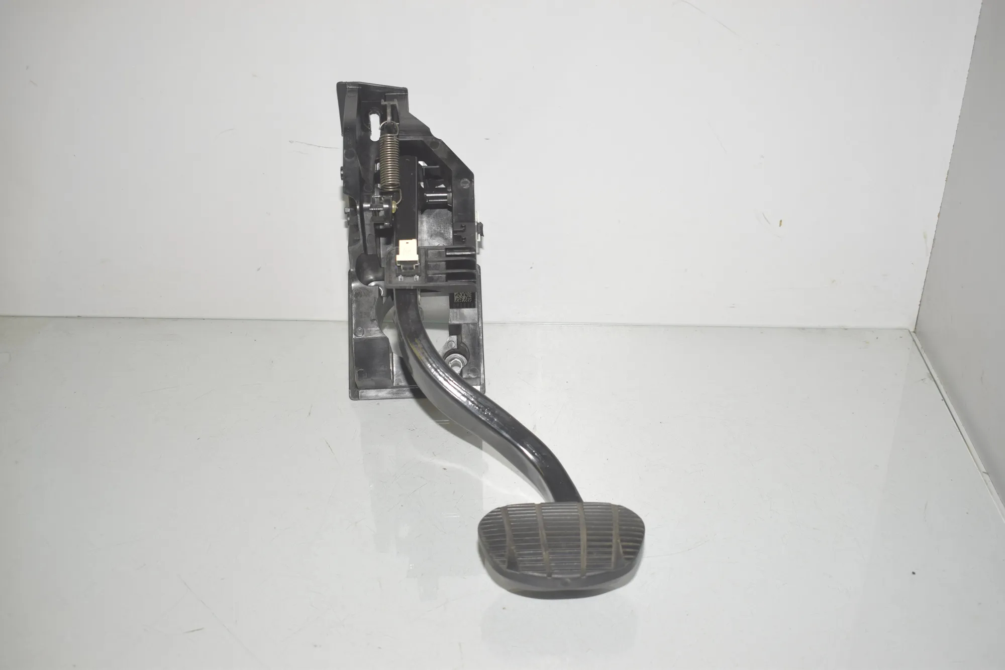 Brake Pedal – OEM 6856596 · BMW 1 (F40) (2019 - -) (F40)118i 2020