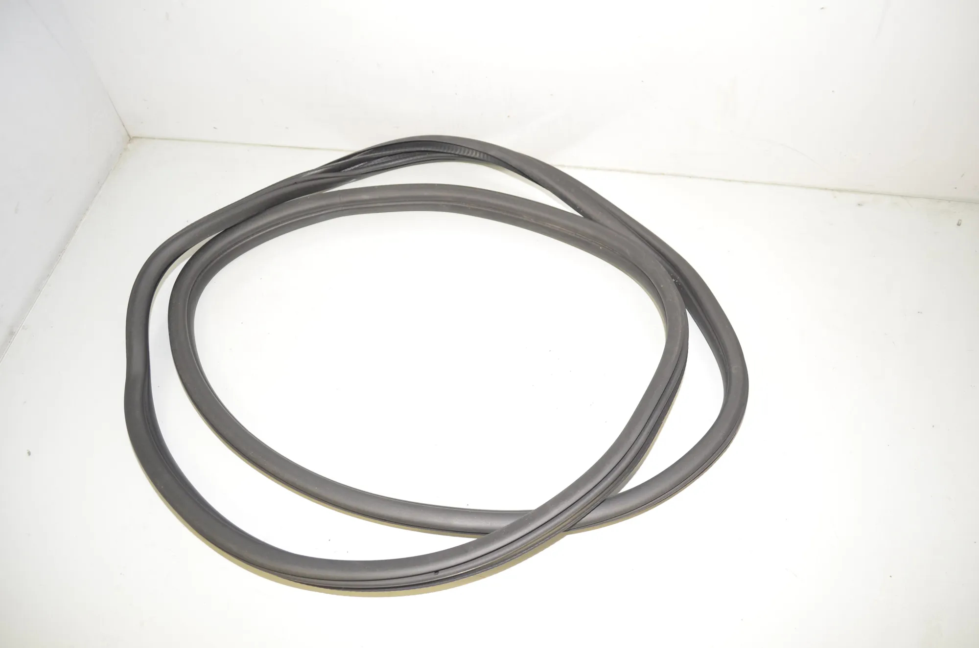 Rear Left Door Seal Rubber – OEM 9880689 · BMW 1 (F40) (2019 - -) (F40)118i 2020 – 4