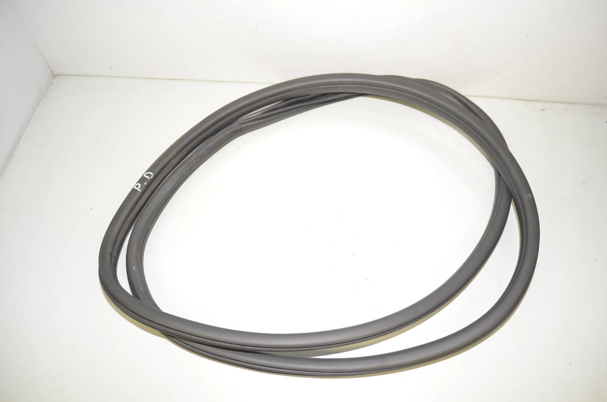 Front Right Door Seal Rubber – OEM 9880688 · BMW 1 (F40) (2019 - -) (F40)118i 2020