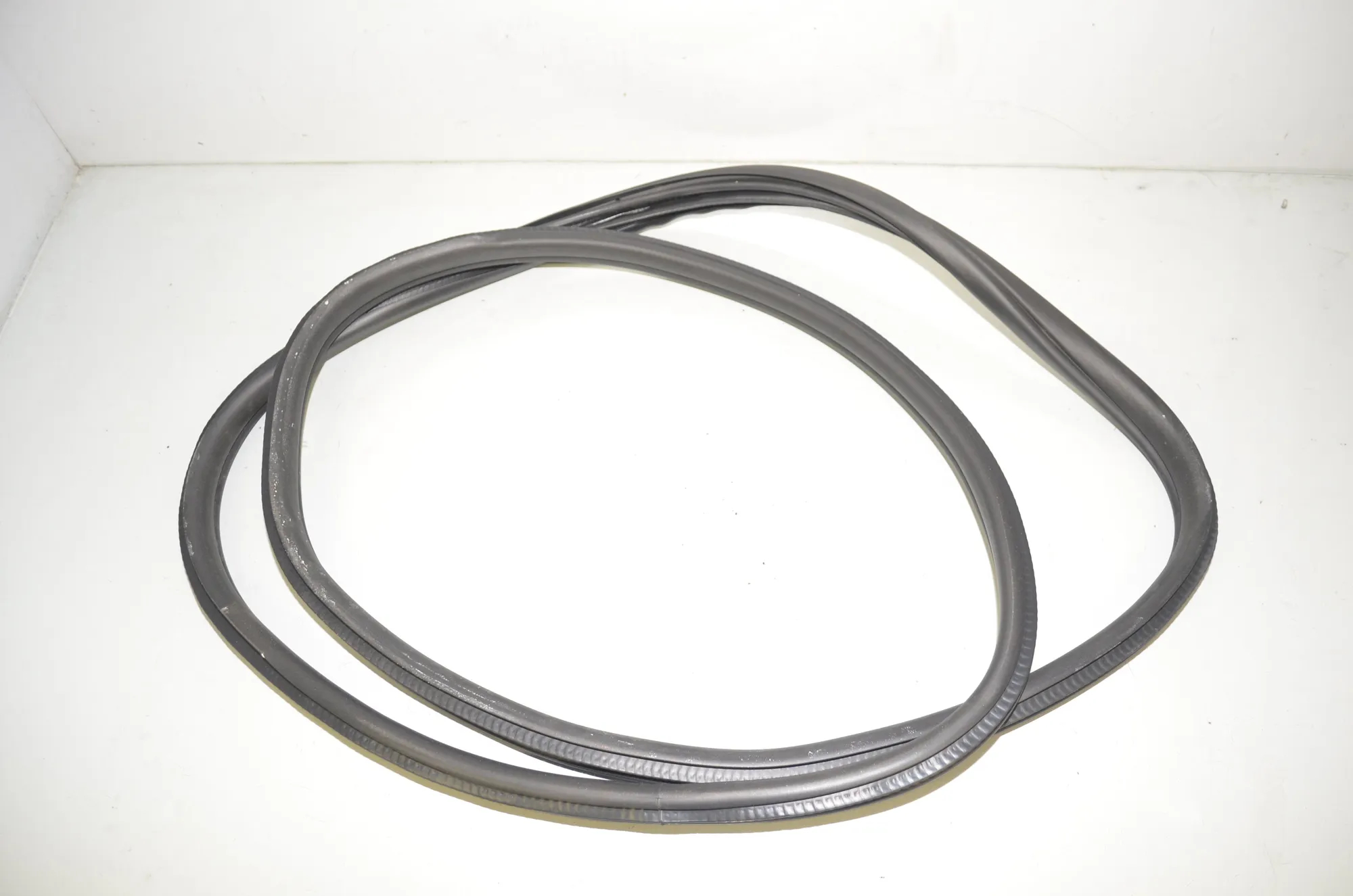 Rear Right Door Seal Rubber – OEM 9880689 · BMW 1 (F40) (2019 - -) (F40)118i 2020 – 4