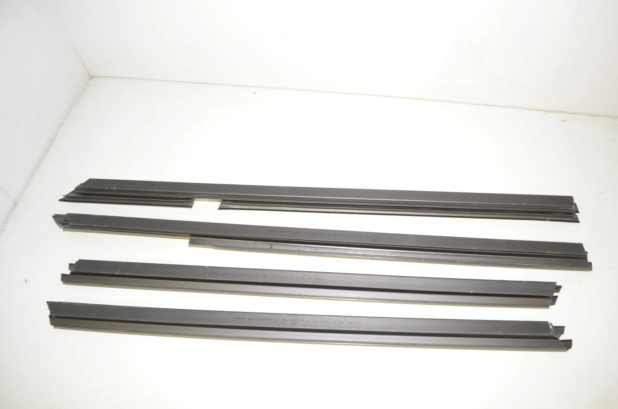 Front Left Door Window Strip – OEM 7336959 · BMW 5 Touring (G31) (2017 - -) M 550 d xDrive 2018 – 3