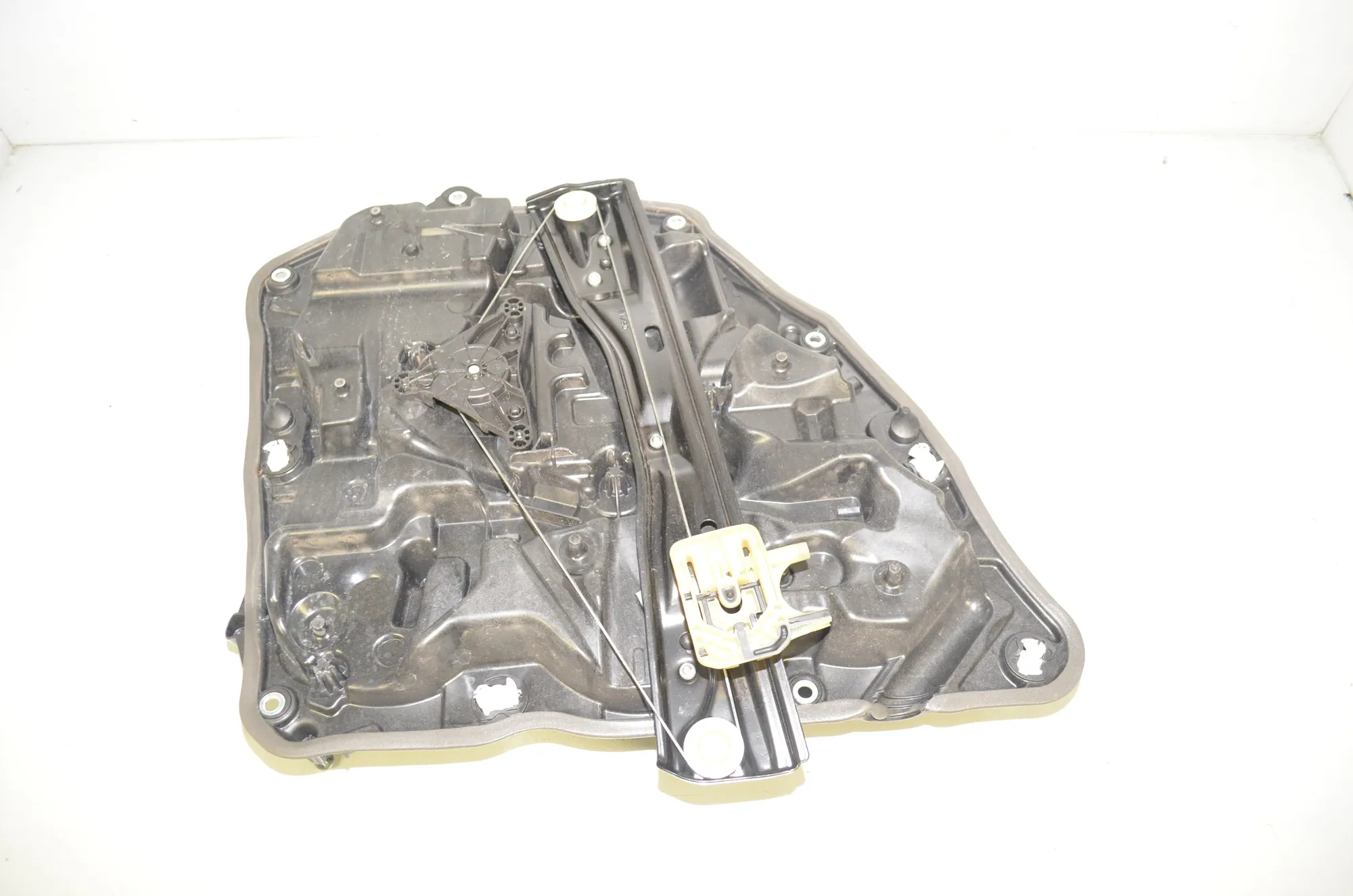 Rear Right Door Window Regulator – OEM 7365168 · BMW 5 Touring (G31) (2017 - -) M 550 d xDrive 2018 – 4