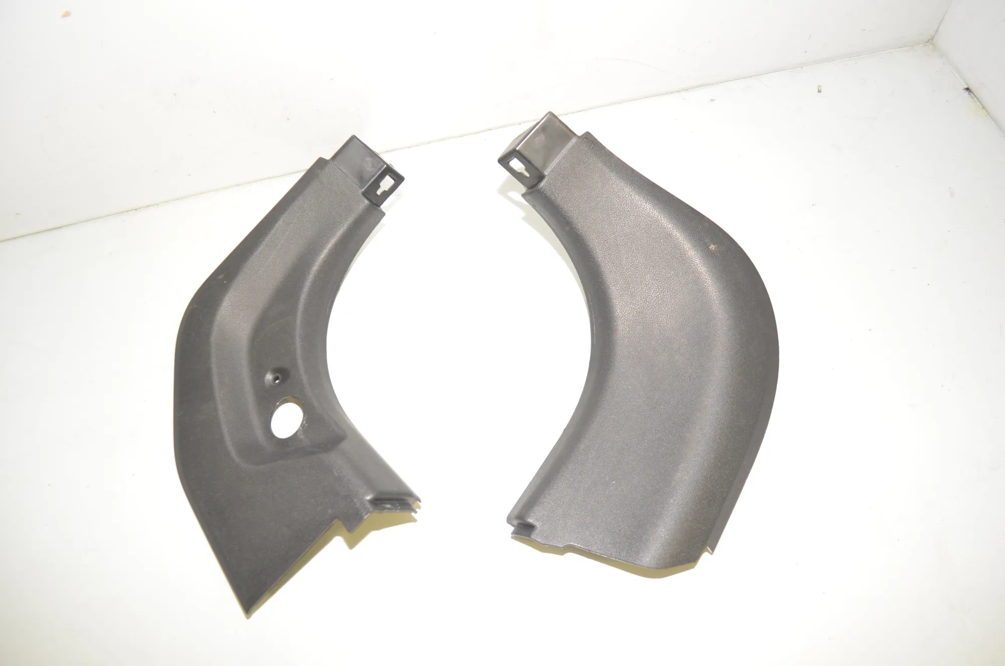 Front Left A Pillar Trim – OEM 7375731 · BMW 5 Touring (G31) (2017 - -) M 550 d xDrive 2018 – 2