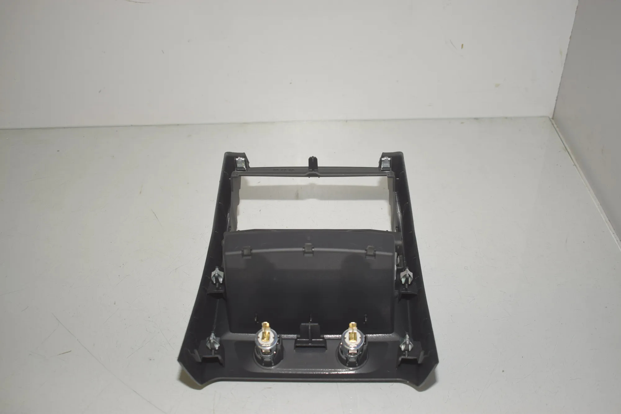 Center Console Trim – OEM 9377080 · BMW 5 Touring (G31) (2017 - -) M 550 d xDrive 2018 – 4