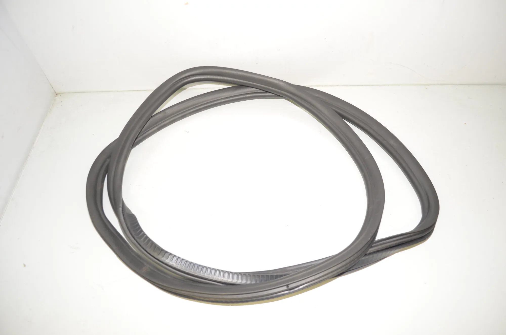Rear Left Door Seal Rubber – OEM 7468733 · BMW 5 Touring (G31) (2017 - -) M 550 d xDrive 2018 – 3