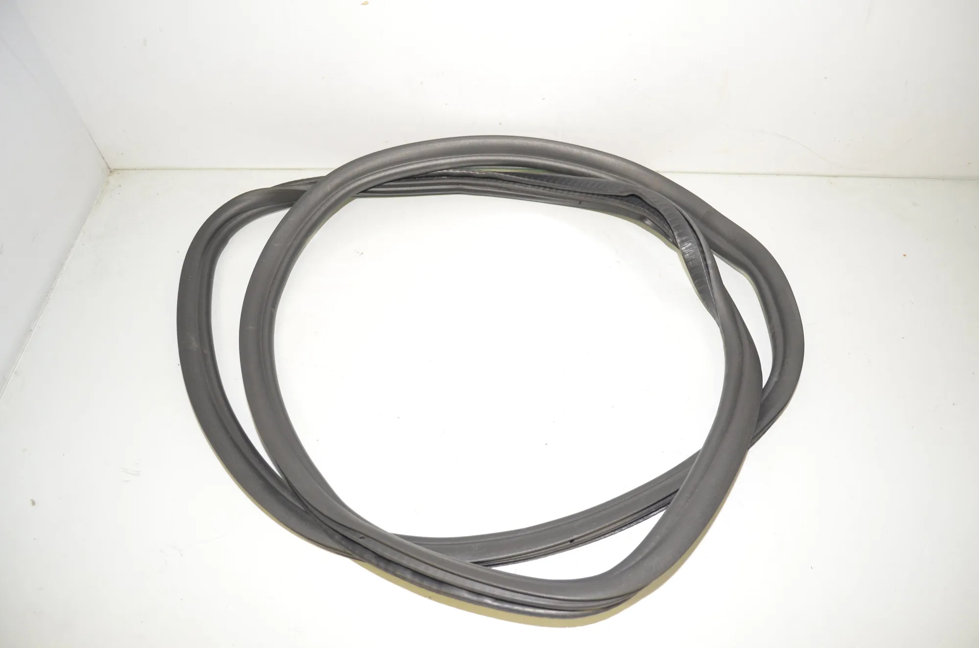 Rear Left Door Seal Rubber – OEM 7468733 · BMW 5 Touring (G31) (2017 - -) M 550 d xDrive 2018 – 4
