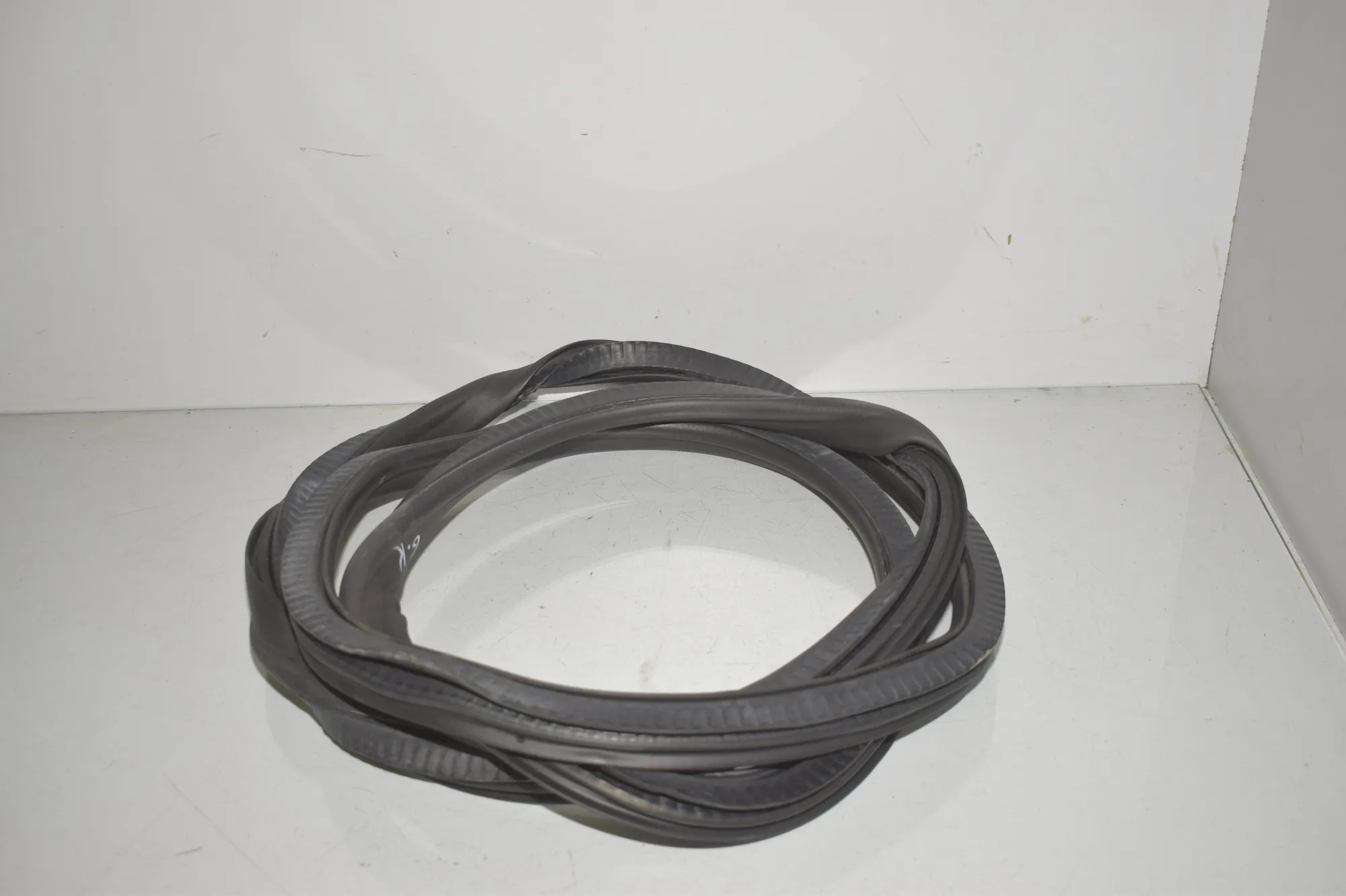 Rear Left Door Seal Rubber – OEM 7468733 · BMW 5 Touring (G31) (2017 - -) M 550 d xDrive 2018 – 3