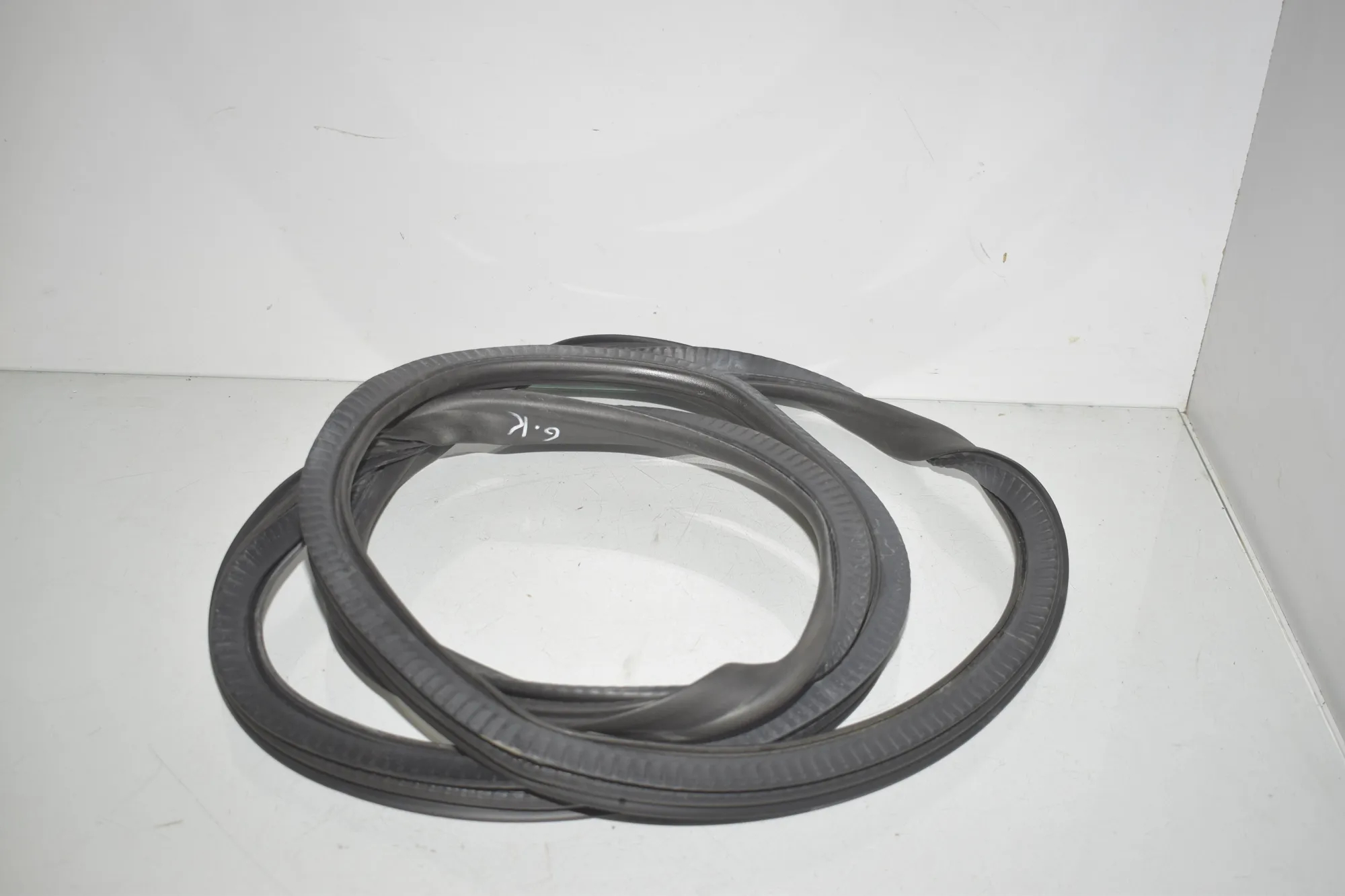 Rear Left Door Seal Rubber – OEM 7468733 · BMW 5 Touring (G31) (2017 - -) M 550 d xDrive 2018 – 2