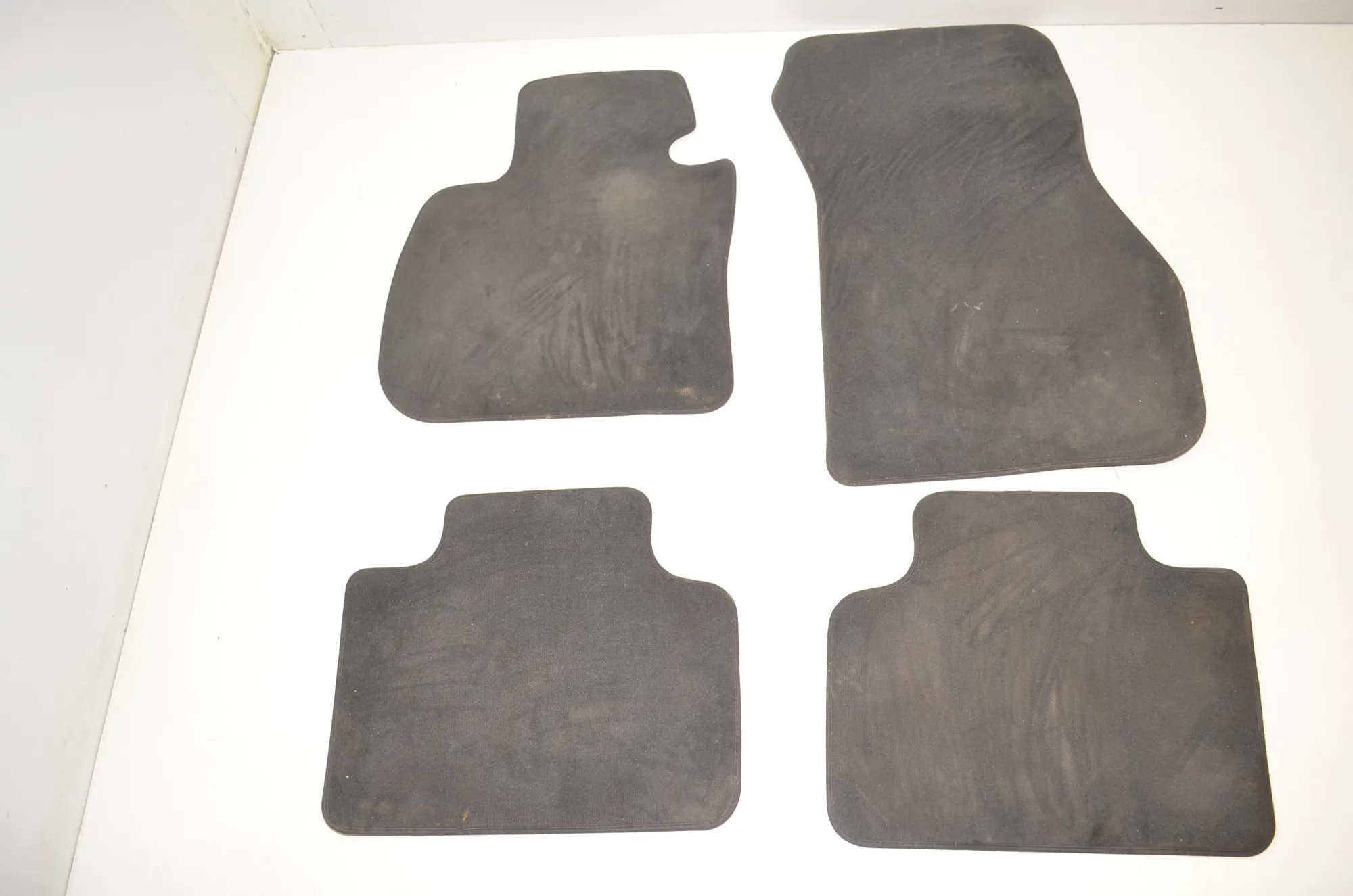 Floor Mat Set – OEM 7409638 · BMW 2 Active Tourer (F45) 225 xe 2018