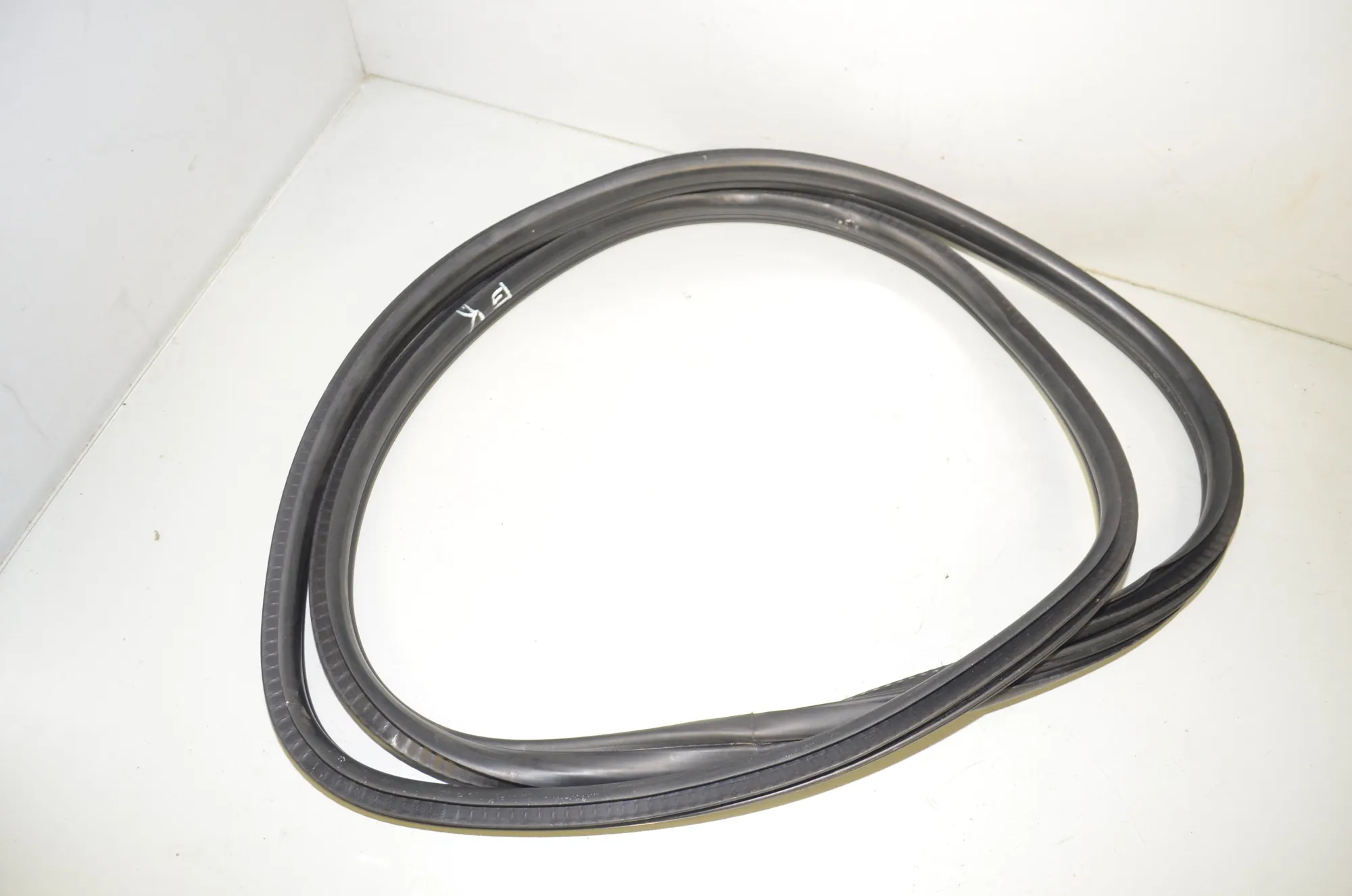 Rear Left Door Seal Rubber – OEM 7420050 · BMW 2 Active Tourer (F45) 225 xe 2018 – 3