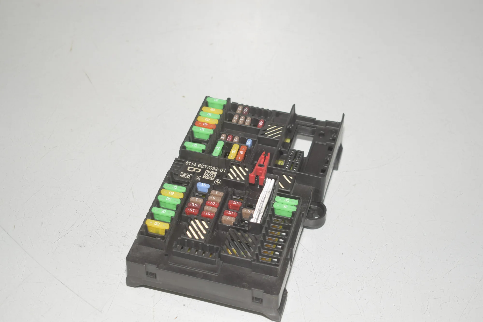 Fuse Box – OEM 6837092 · BMW 5 Touring (G31) (2017 - -) M 550 d xDrive 2018 – 4