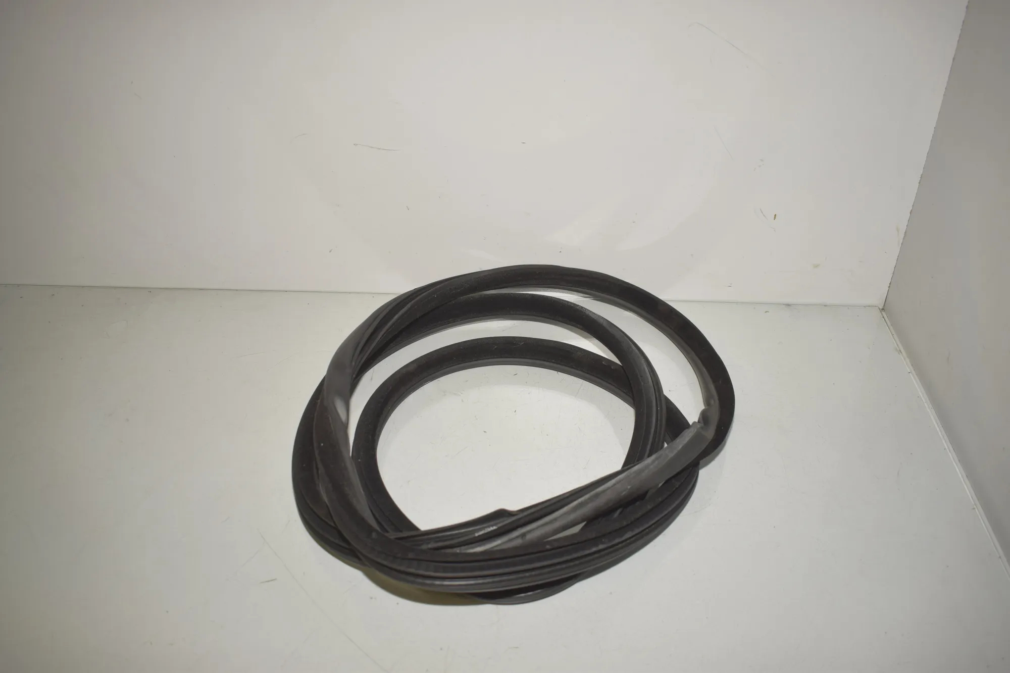 Rear Right Door Seal Rubber – OEM 7199770 · BMW 5 Touring (F11) 530 d xDrive 2013 – 3