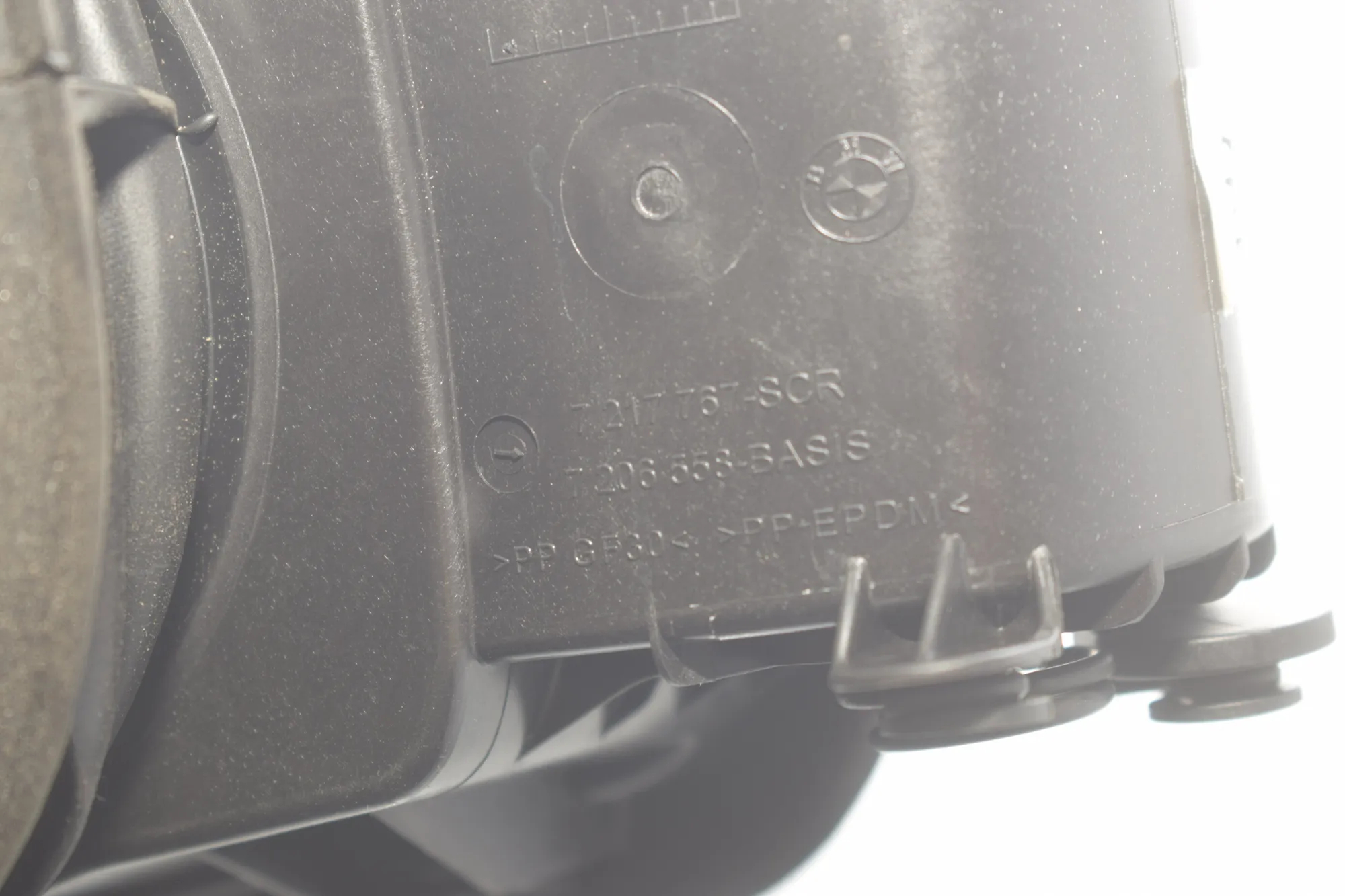 Fuel Tank Flap Cap – OEM 7217767 · BMW 5 Touring (F11) 530 d xDrive 2013 – 5