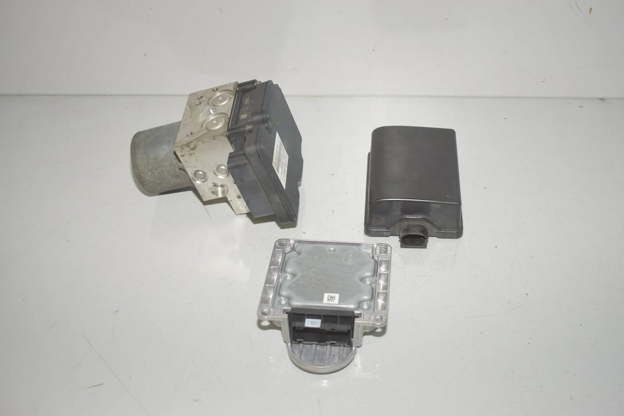 Distance Radar Sensor – OEM 6850787 · BMW 5 Touring (F11) 530 d xDrive 2013 – 4