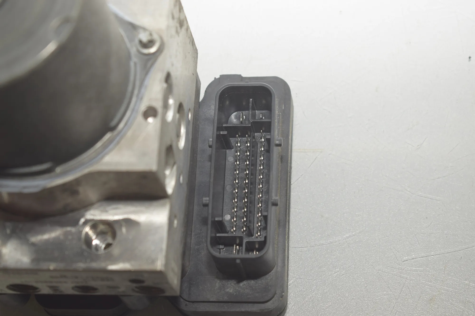 Distance Radar Sensor – OEM 6850787 · BMW 5 Touring (F11) 530 d xDrive 2013 – 10