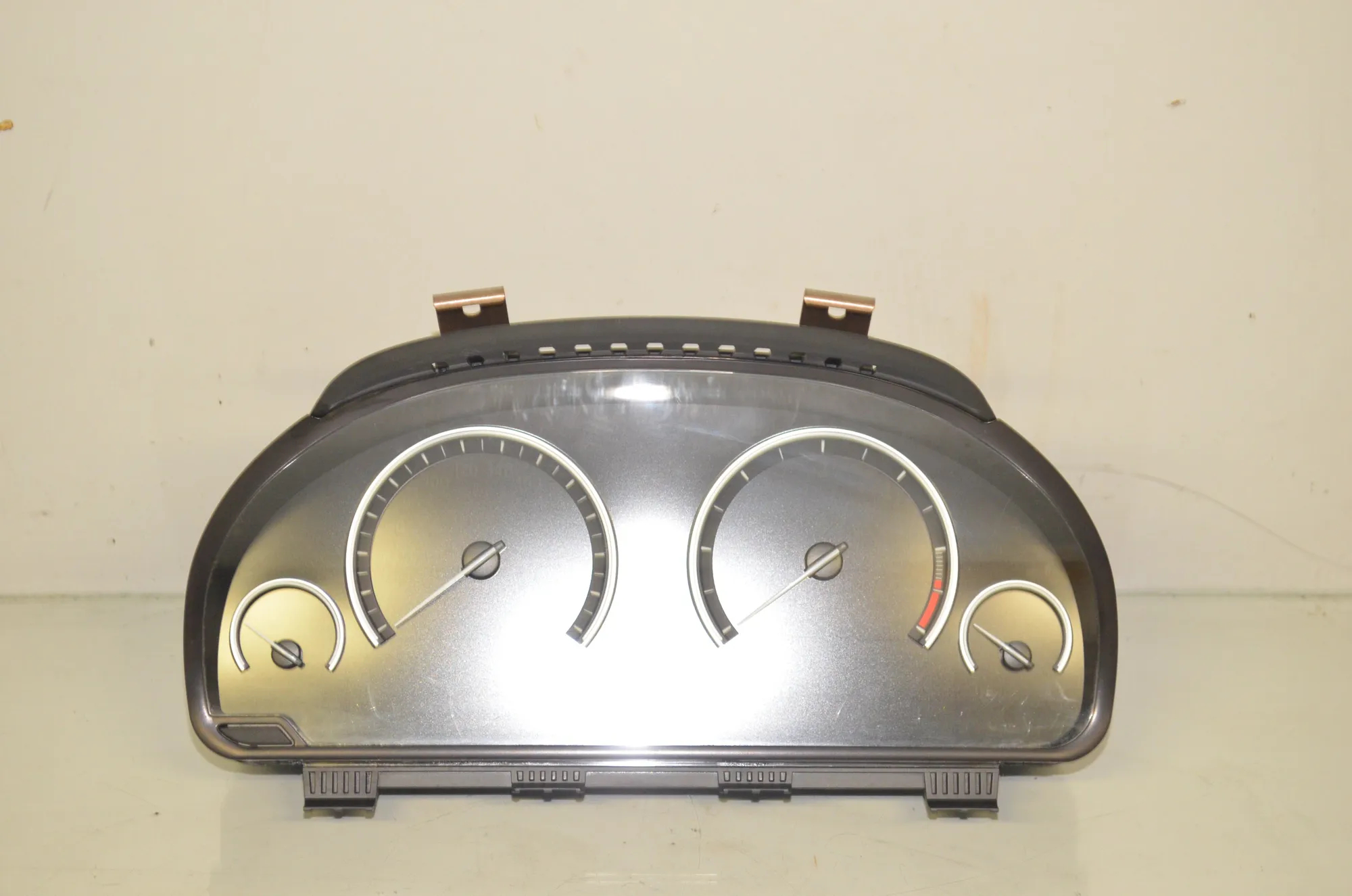 Instrument Cluster Speedometer – OEM 9311651 · BMW 5 Touring (F11) 530 d xDrive 2013 – 2