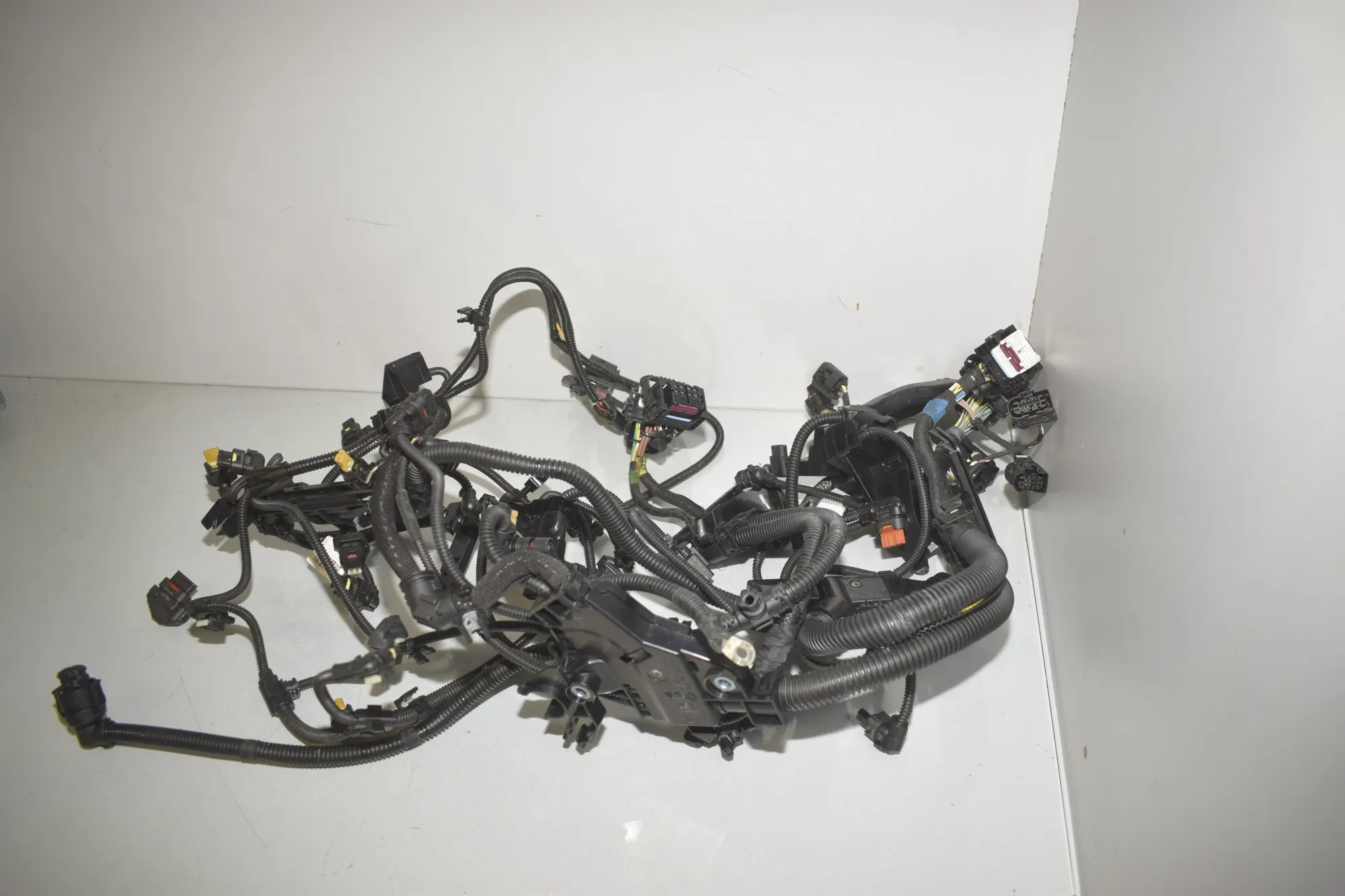 Engine Cable Harness – OEM 8684908 · BMW 1 (F40) (2019 - -) (F40)118i 2020 – 3