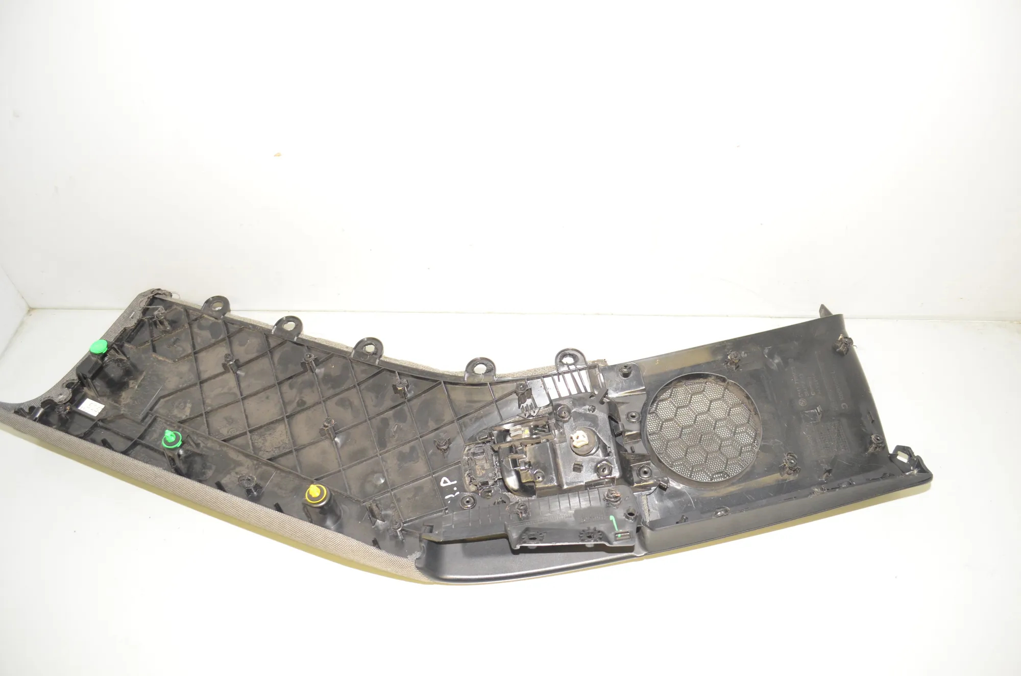 Front Left Door Panel – OEM 7303613 · BMW i3 (I01) BMW i3 (I01) Hybrid 2015 – 3