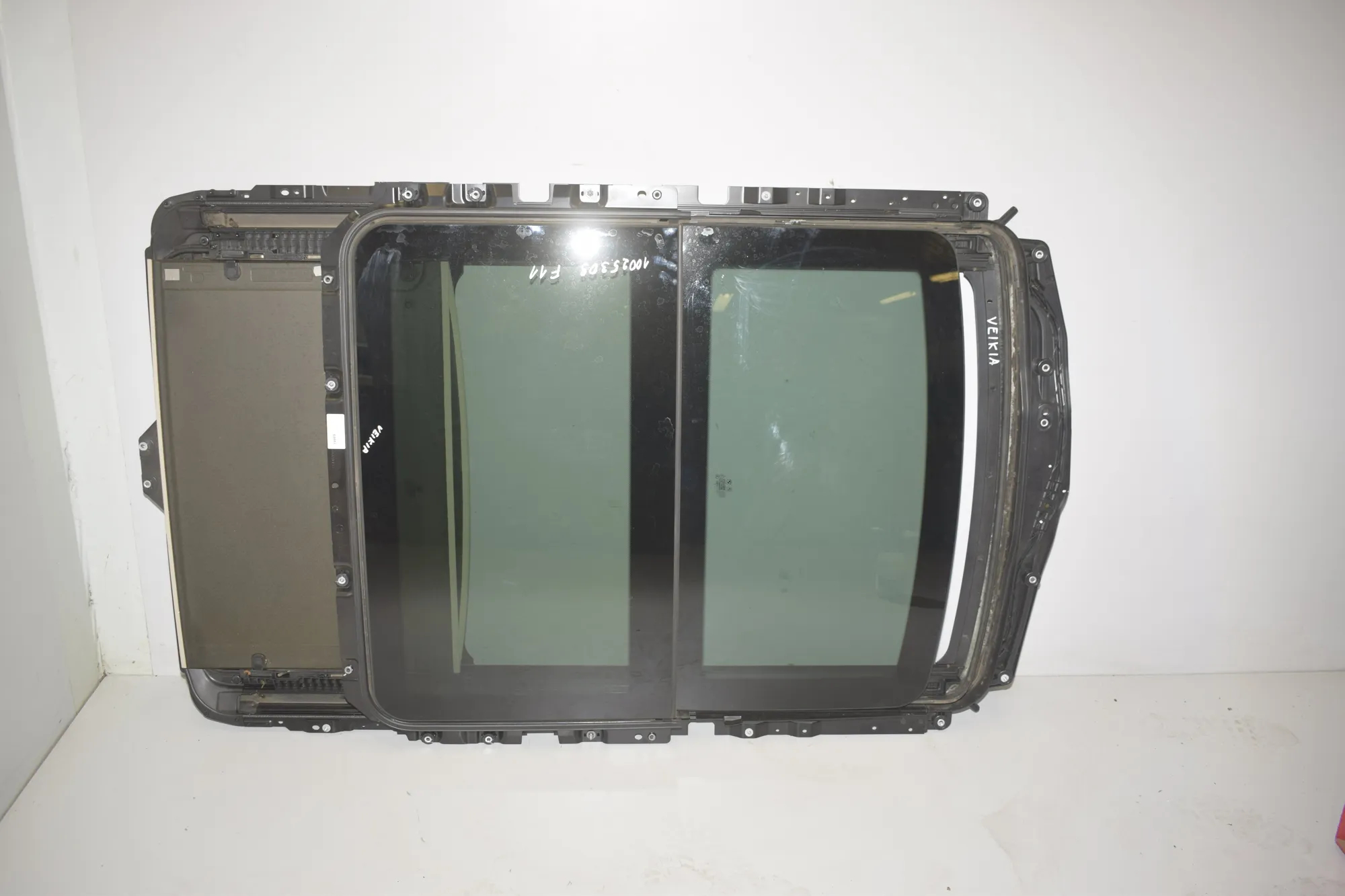 Sunroof – OEM 7237961 · BMW 5 Touring (F11) 530 d xDrive 2013 – 2