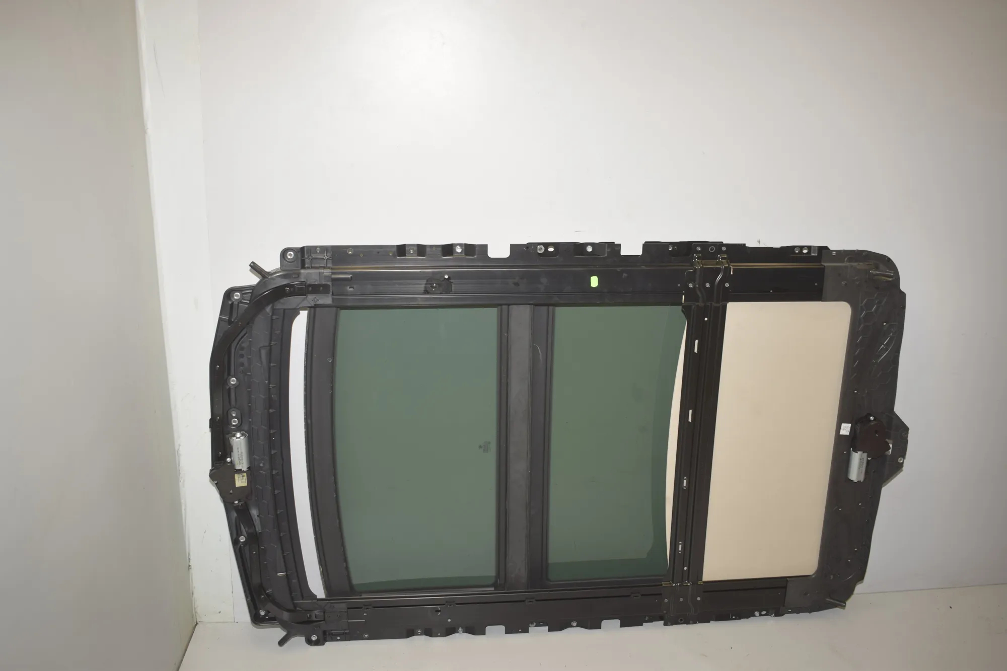 Sunroof – OEM 7237961 · BMW 5 Touring (F11) 530 d xDrive 2013 – 7