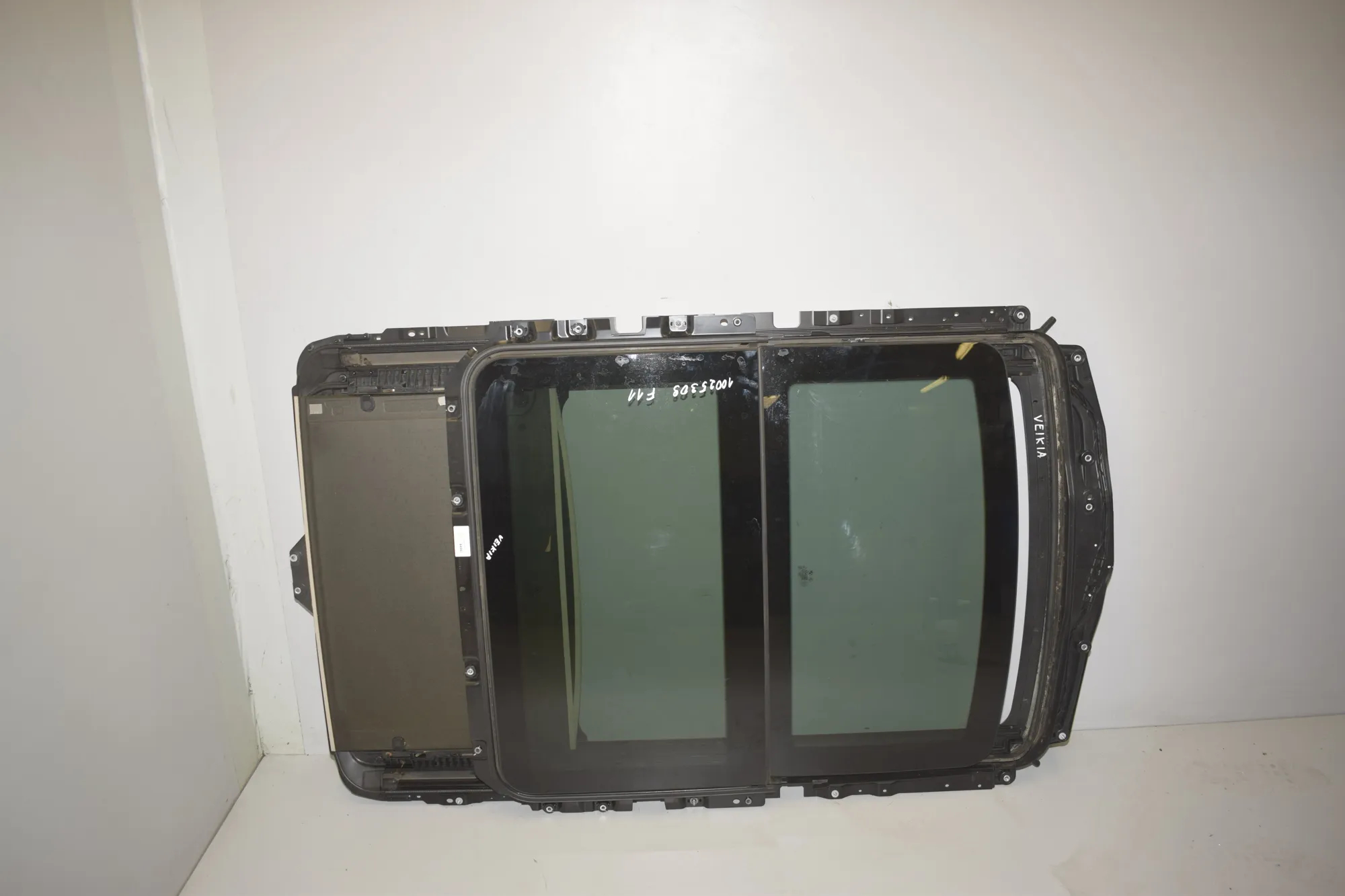 Sunroof – OEM 7237961 · BMW 5 Touring (F11) 530 d xDrive 2013