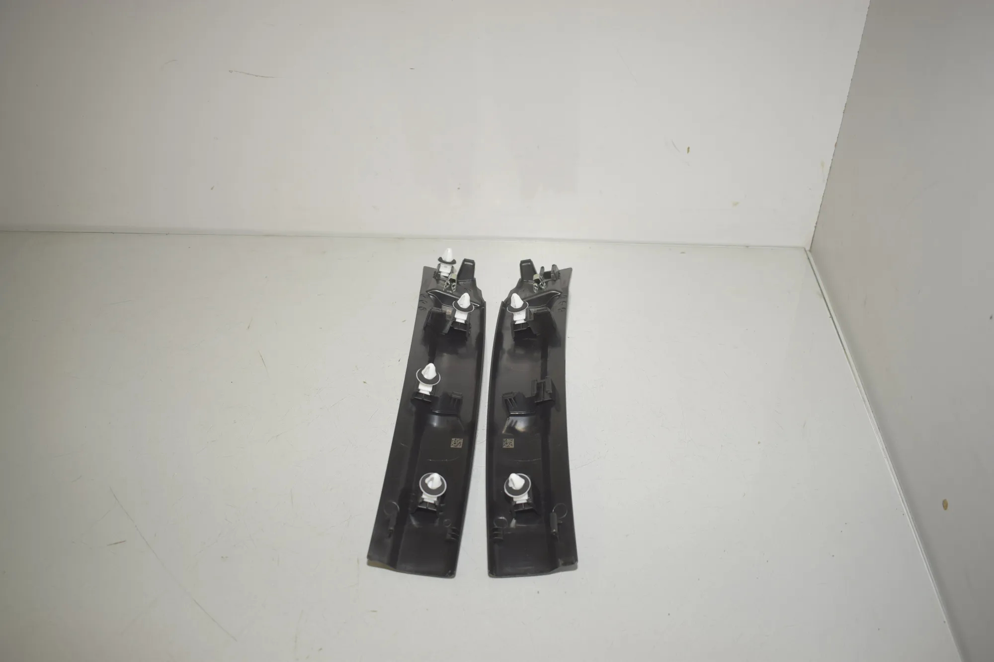 Rear Right Interior Step Trim – OEM 7952090 · BMW X1 (U11) (2022 - -) BMW X1 (U11) sDrive 18 i 2024 – 3