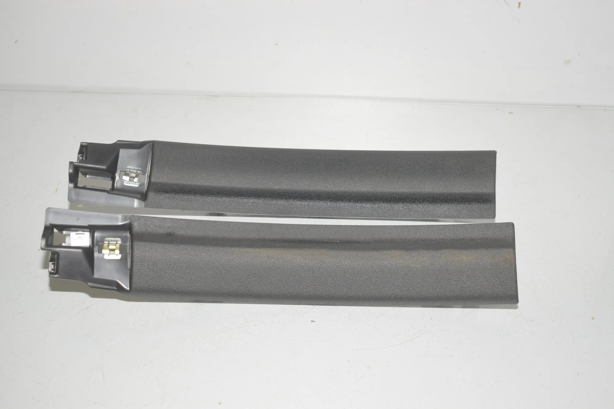 Rear Right Interior Step Trim – OEM 7952090 · BMW X1 (U11) (2022 - -) BMW X1 (U11) sDrive 18 i 2024 – 2