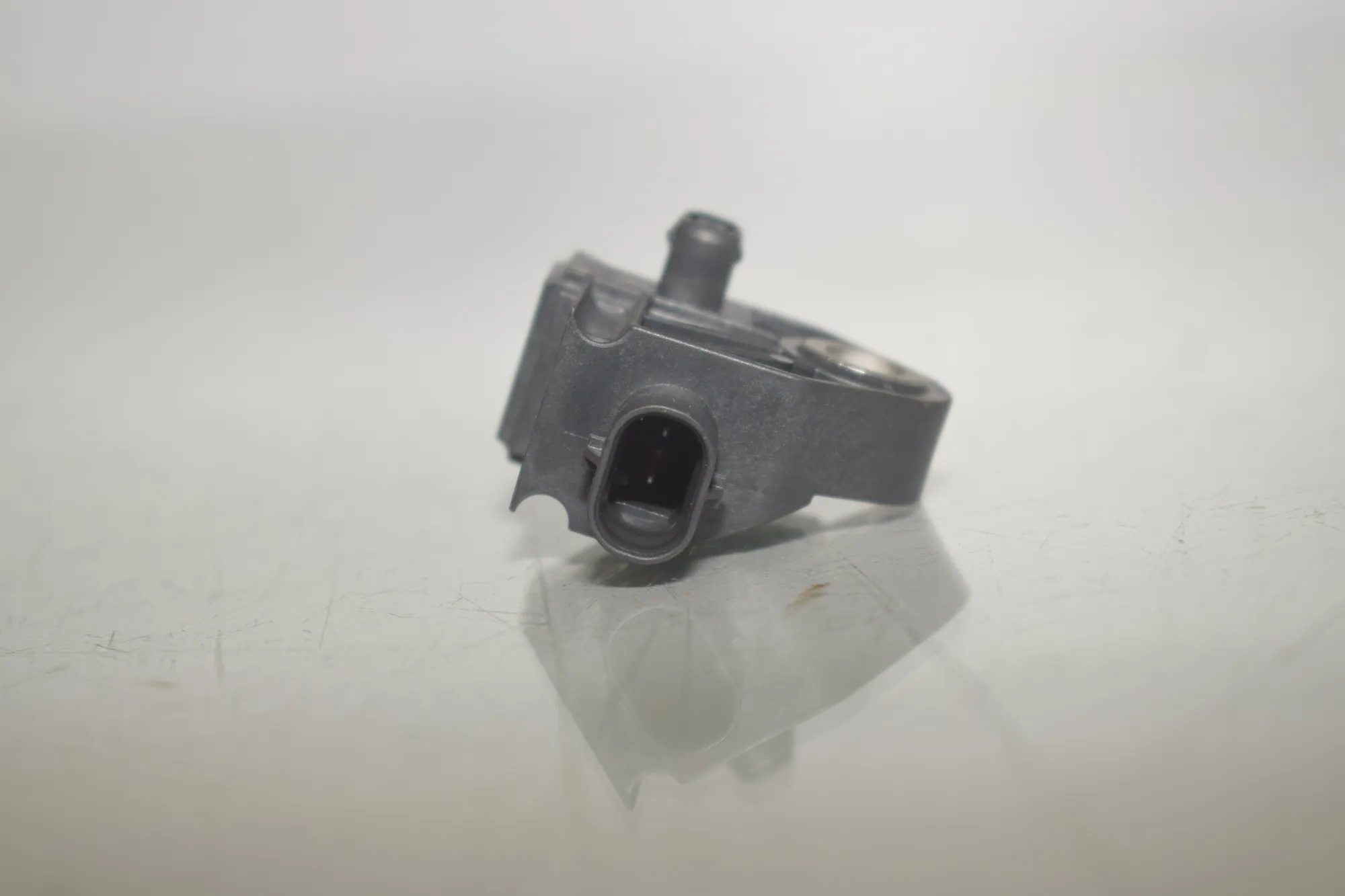 Rear Right Impact Sensor – OEM 9496815 · BMW X1 (U11) (2022 - -) BMW X1 (U11) sDrive 18 i 2024 – 2