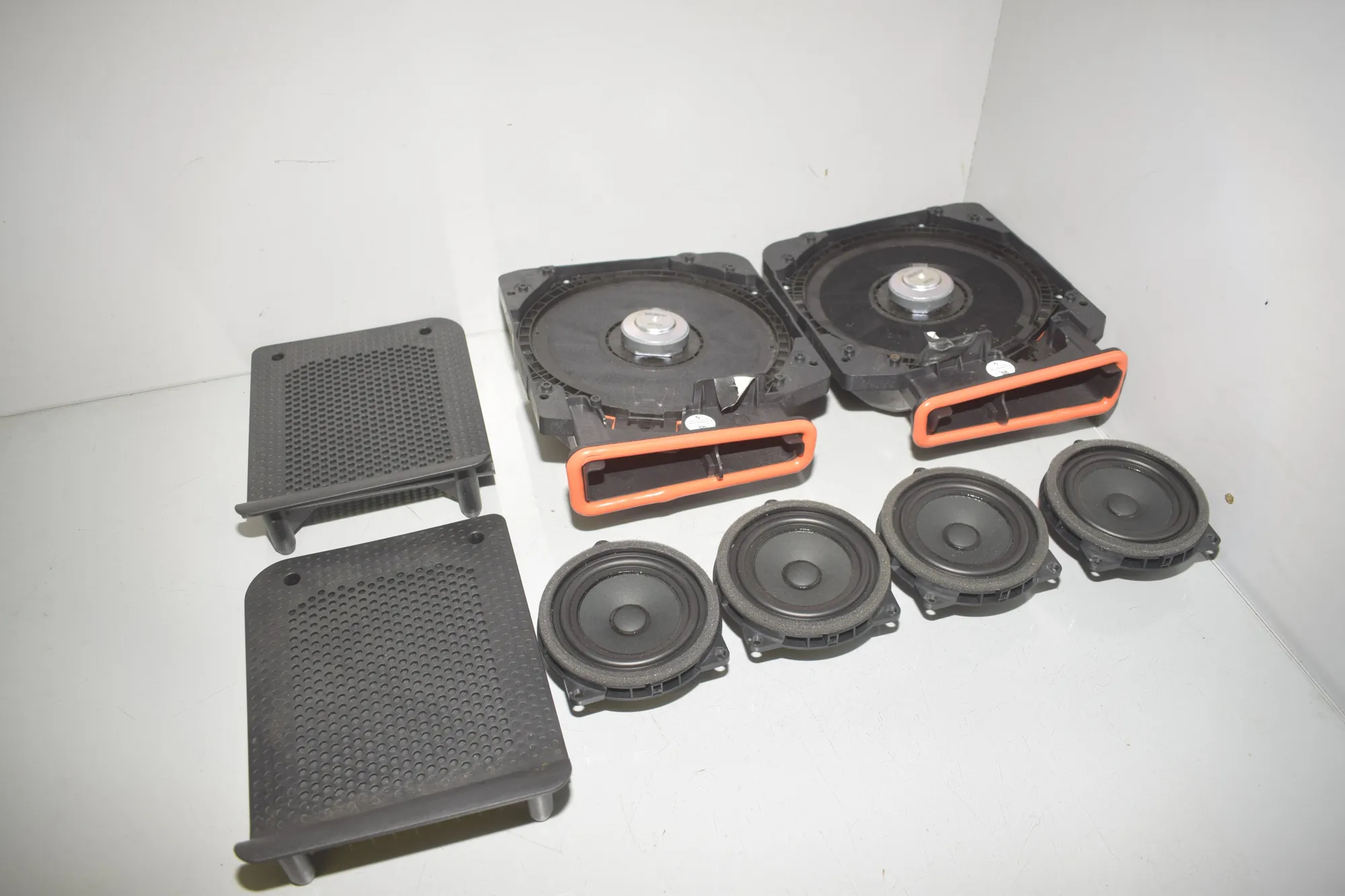 Sound Audio System Set – OEM 9442222 · BMW X1 (U11) (2022 - -) BMW X1 (U11) sDrive 18 i 2024 – 3