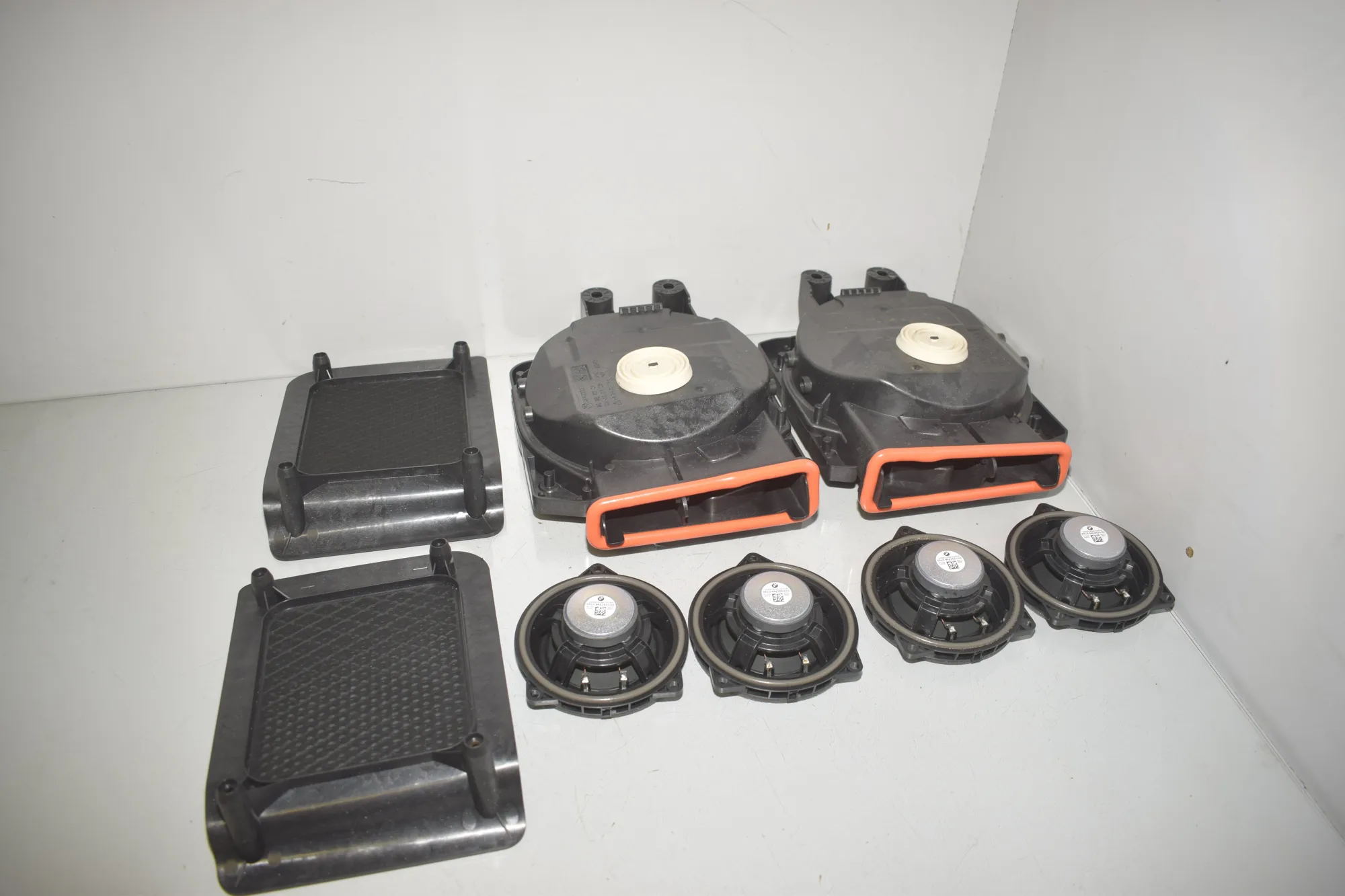 Sound Audio System Set – OEM 9442222 · BMW X1 (U11) (2022 - -) BMW X1 (U11) sDrive 18 i 2024 – 6